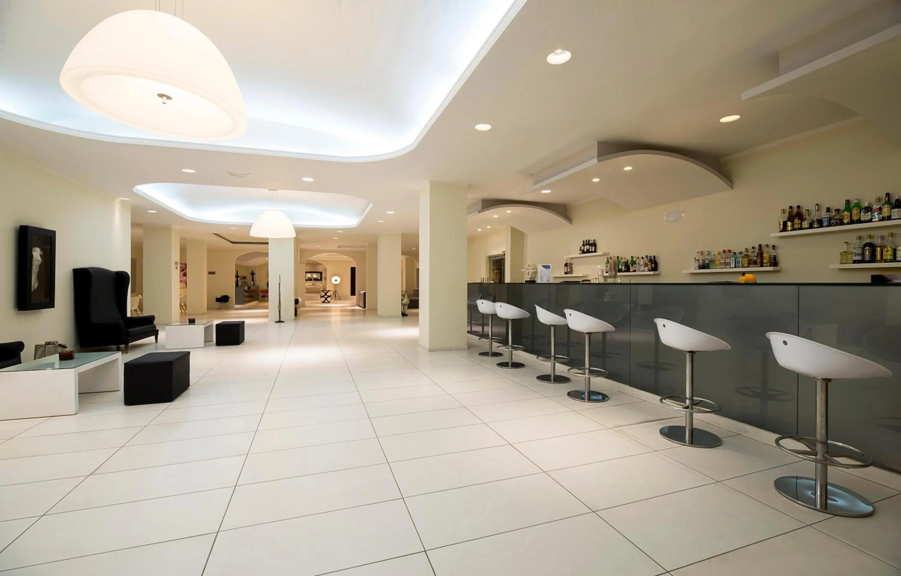 Lounge or bar in Golden Beach