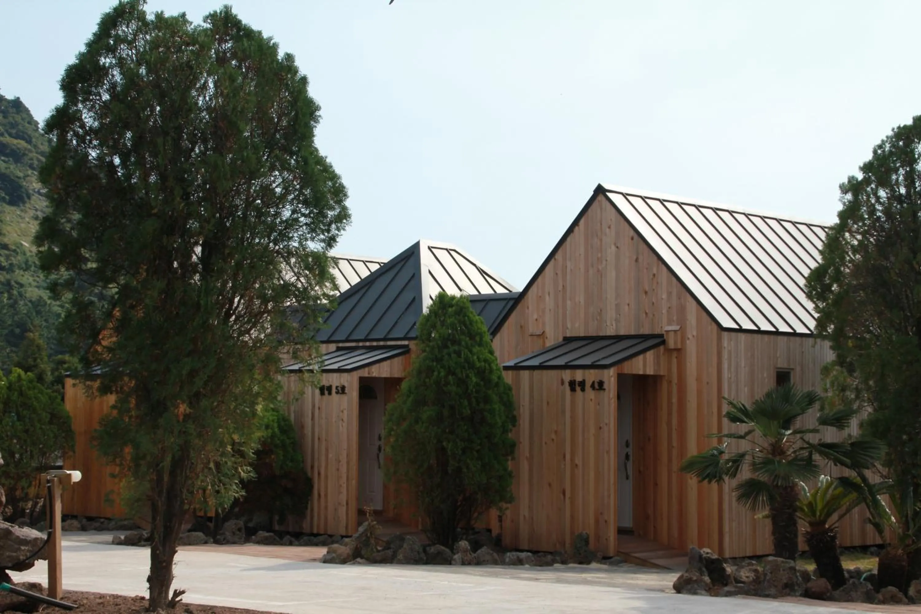 Facade/entrance in Mirvill Pension & Resort