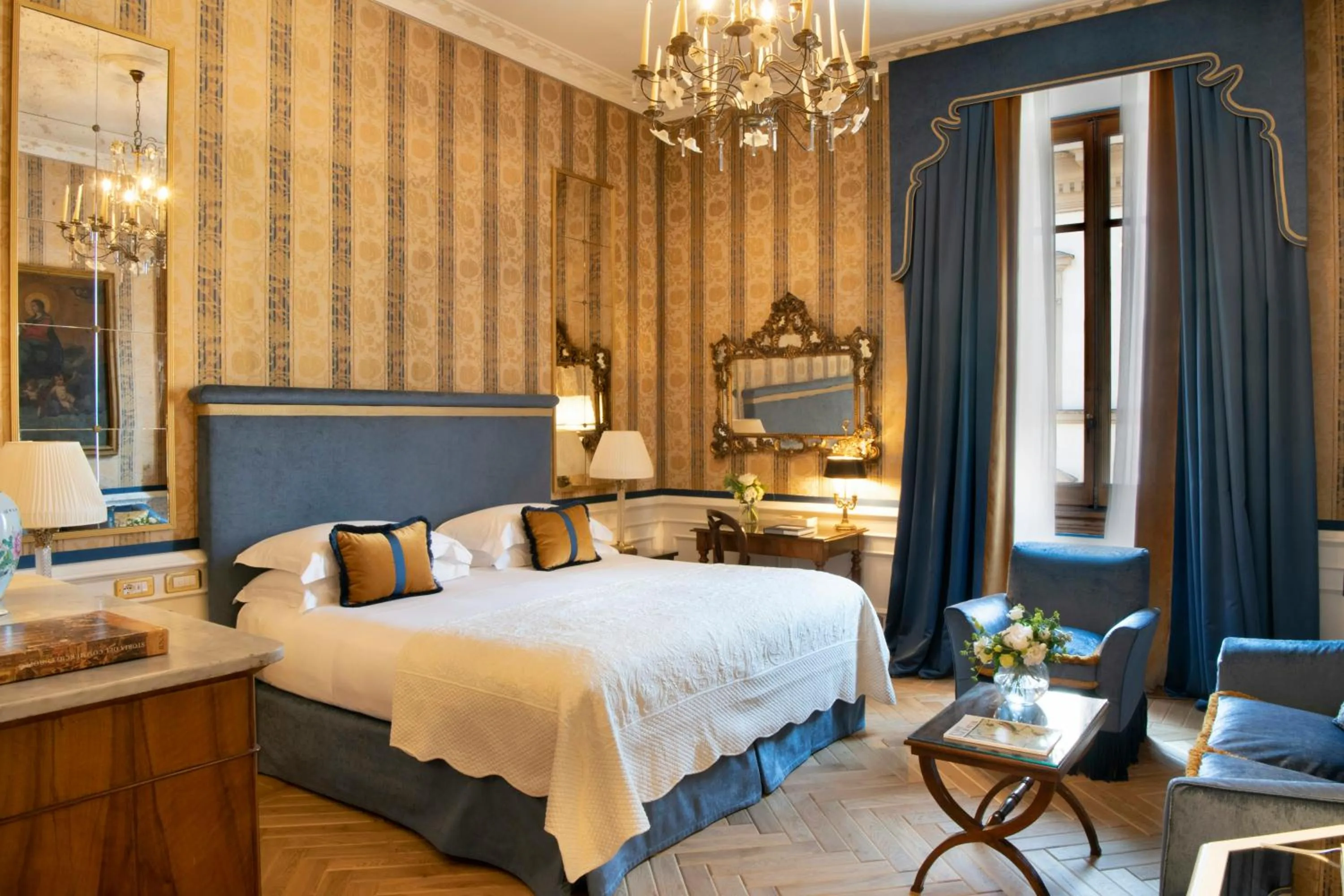 Photo of the whole room, Bed in Helvetia&Bristol Firenze – Starhotels Collezione