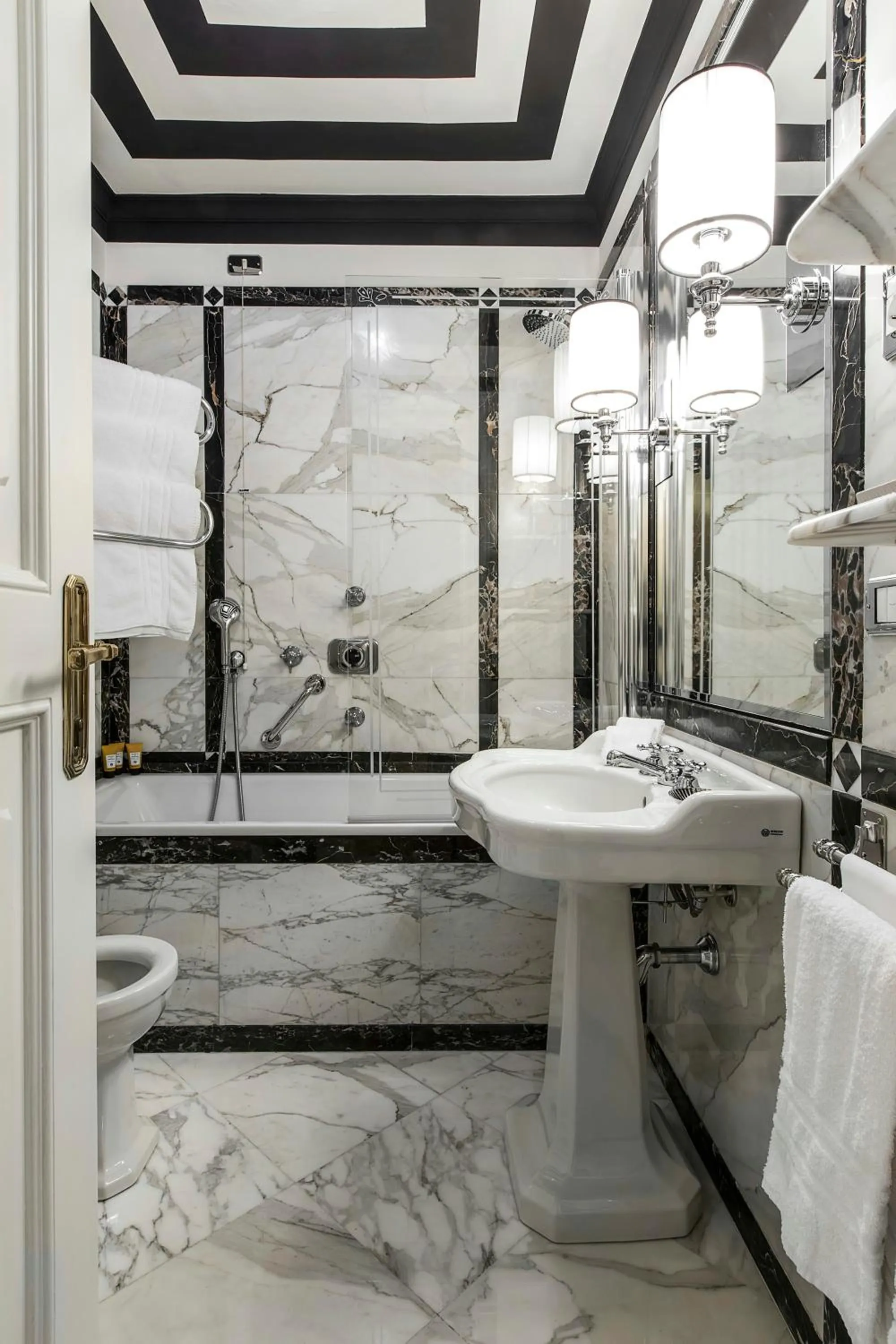 Photo of the whole room in Helvetia&Bristol Firenze – Starhotels Collezione