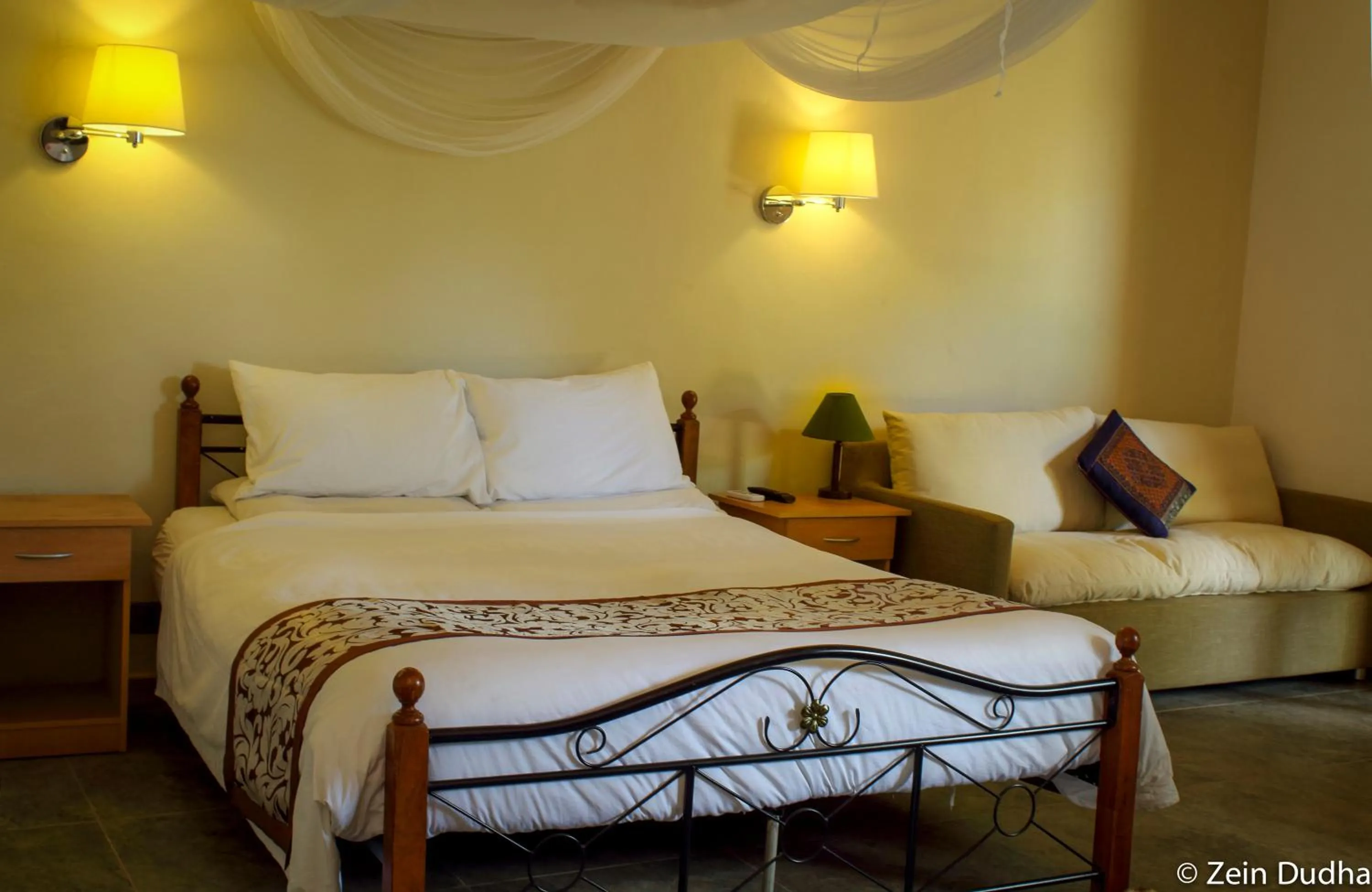 Bedroom, Bed in Villa 33