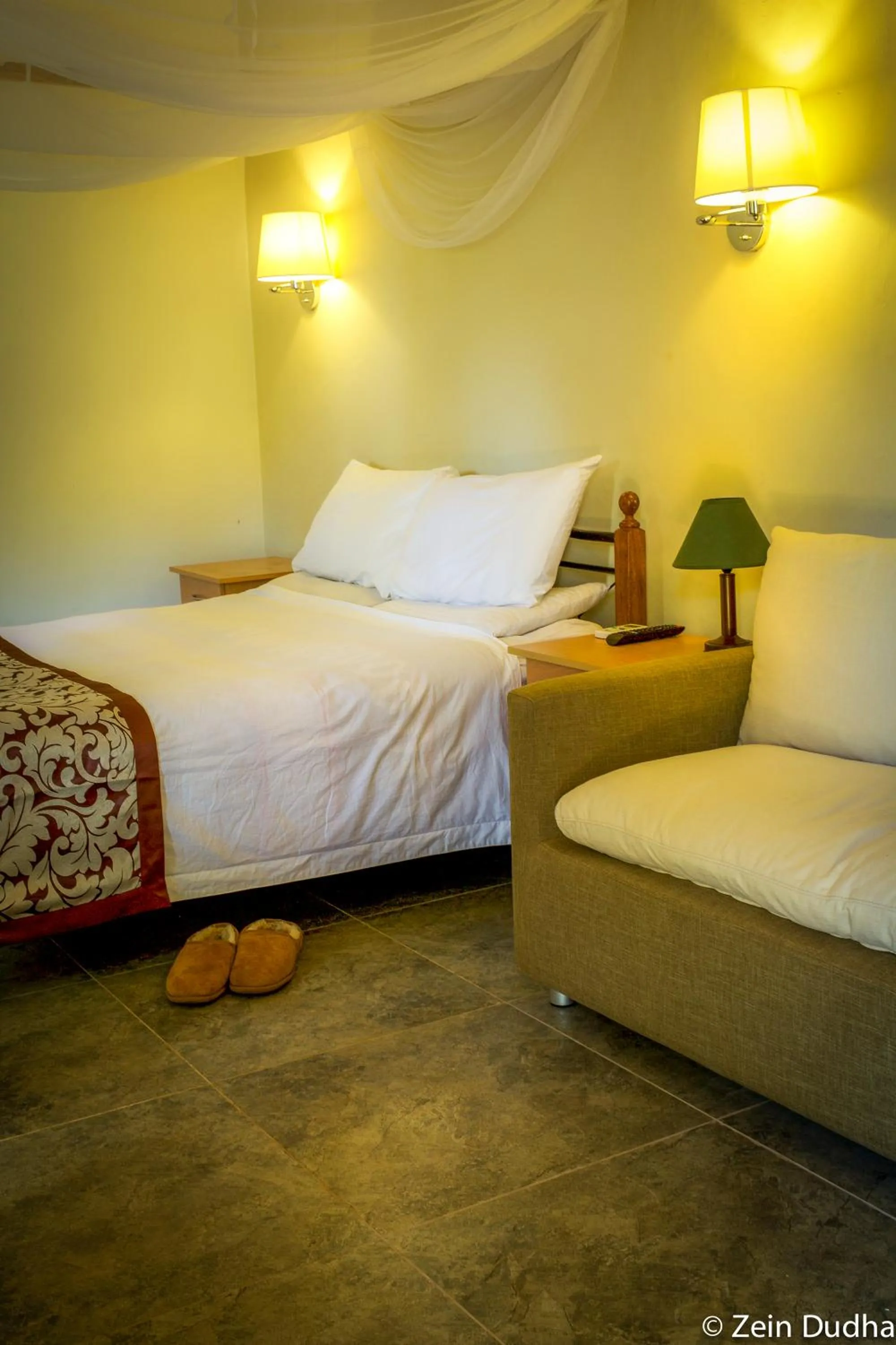 Bedroom, Bed in Villa 33