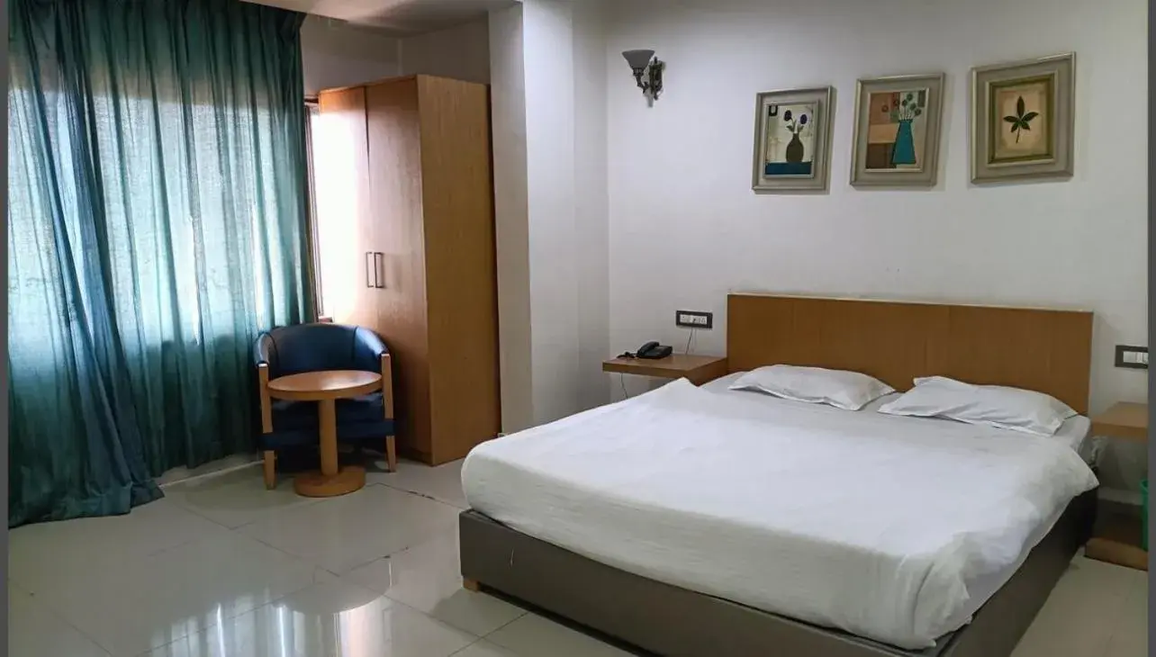Deluxe Room in Hotel Kasturi International Deluxe Room in Hotel Kasturi International