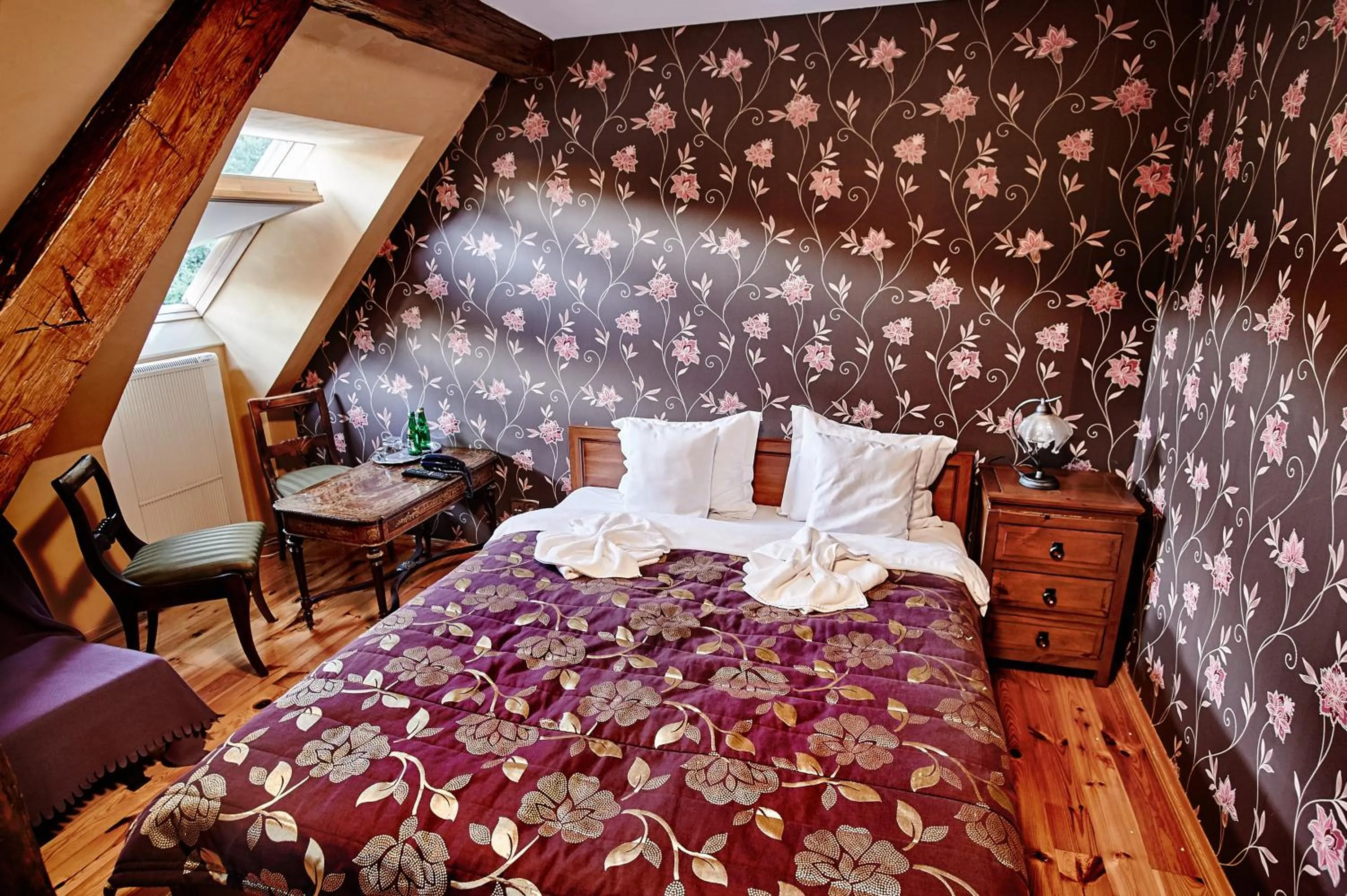 Bed in Pałac Bażantarnia