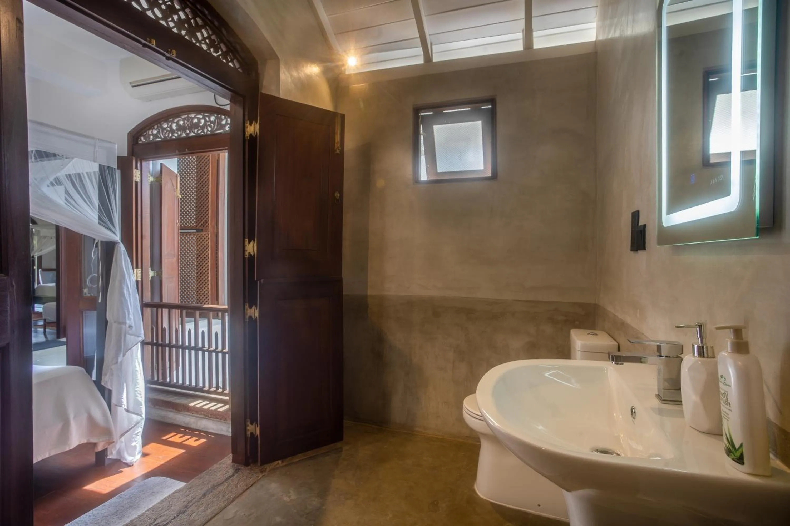 Bed in Villa Aurora, Galle Fort