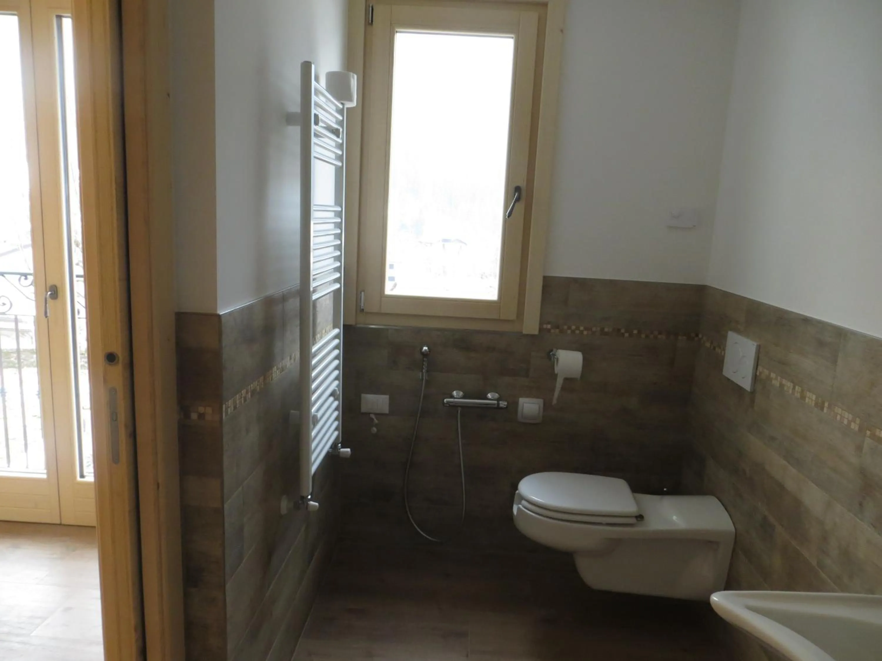 Toilet in Olimpic Hostel