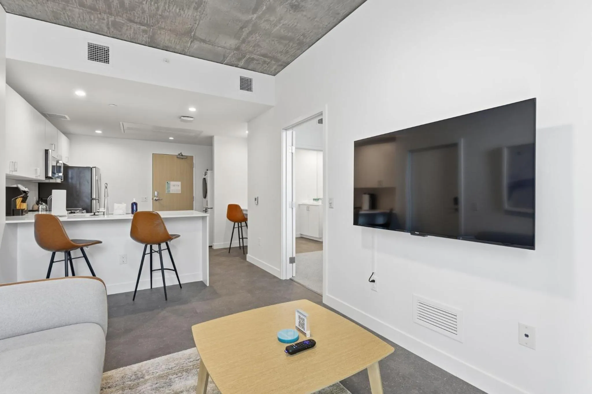 TV and multimedia in Placemakr Downtown Phoenix