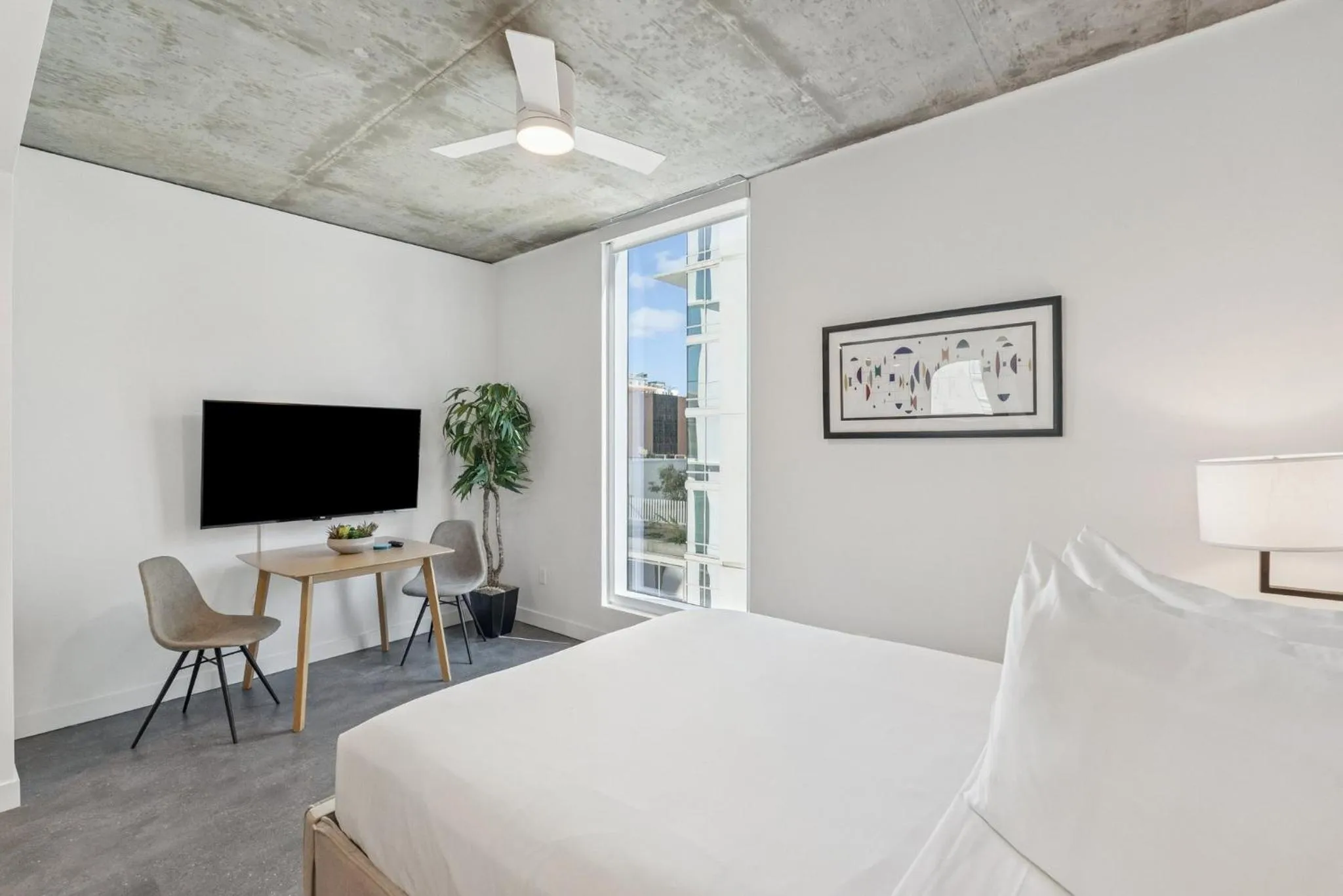 Bed in Placemakr Downtown Phoenix