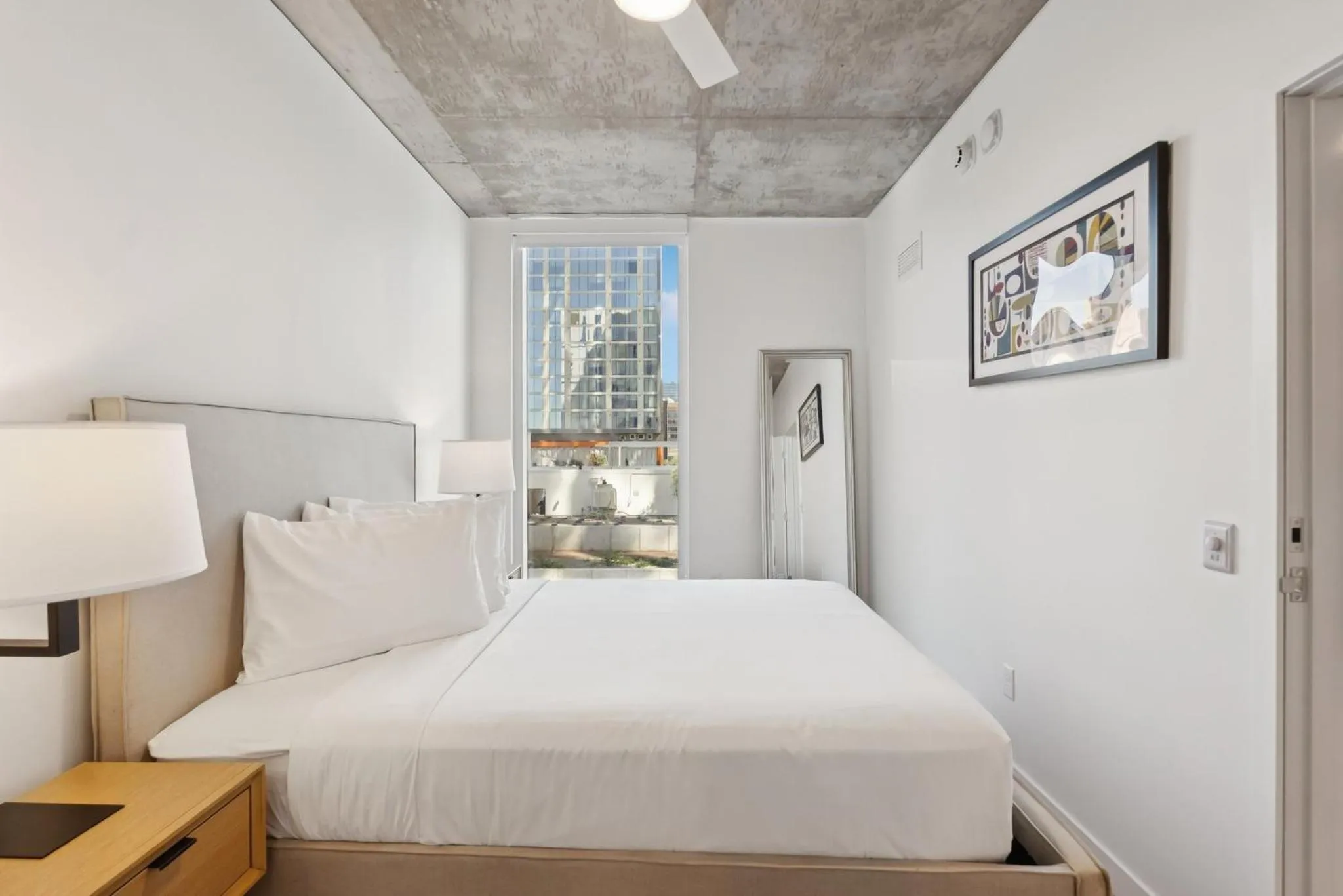 Bedroom, Bed in Placemakr Downtown Phoenix