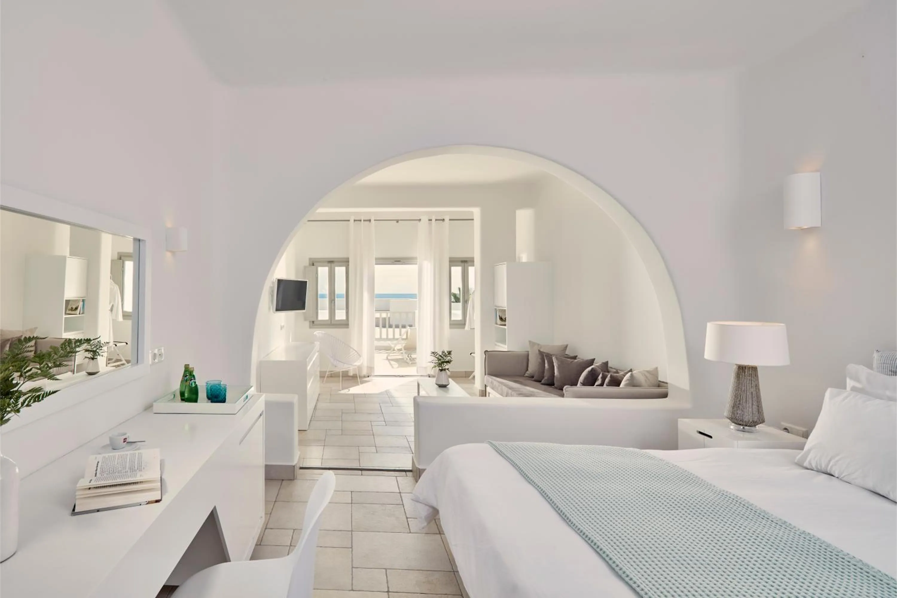 Bedroom, Bed in Aqua Blue Beach Hotel