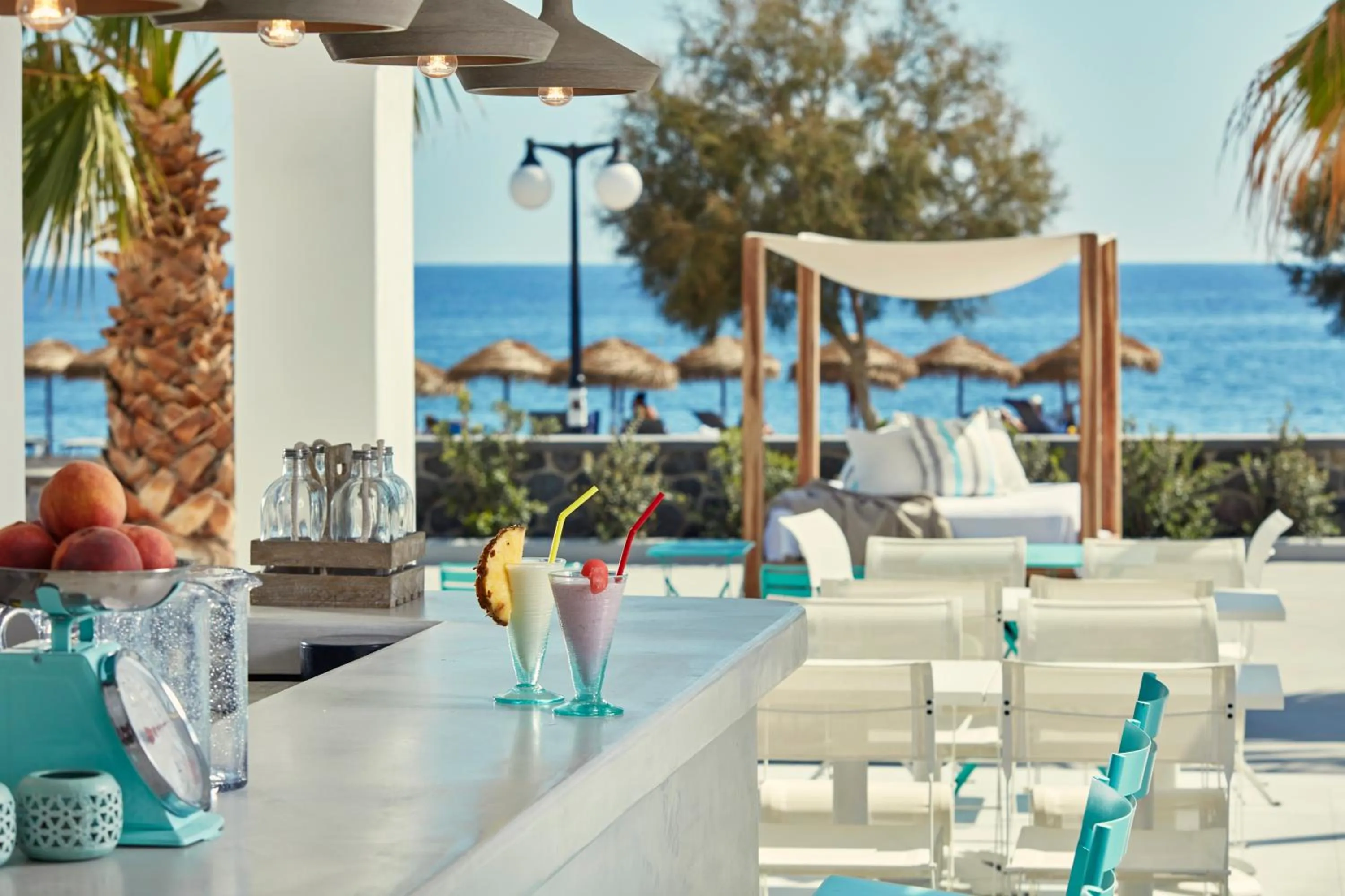 Lounge or bar in Aqua Blue Beach Hotel
