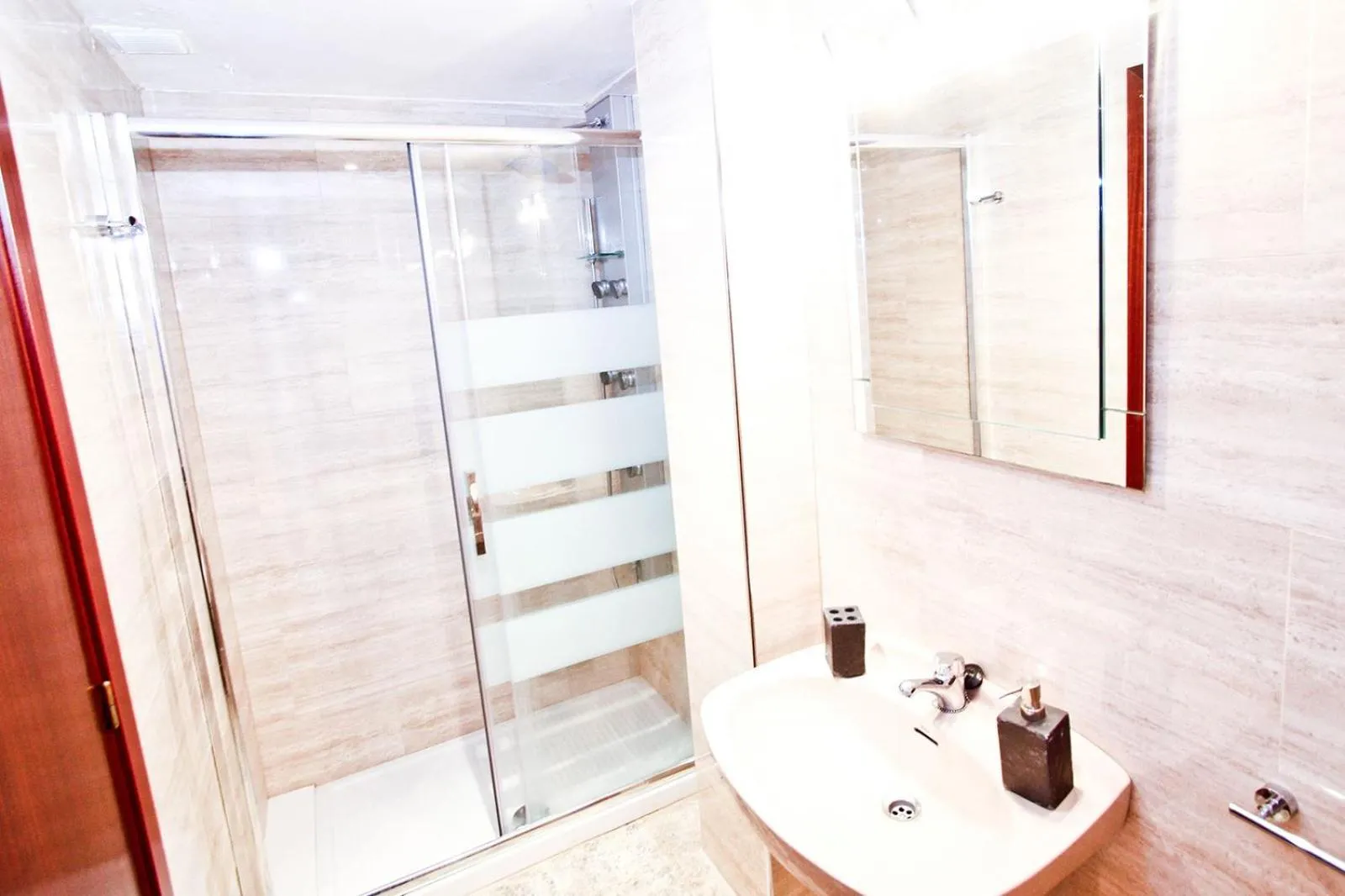 Bathroom in Cala Dorada 1 Planetcostadorada