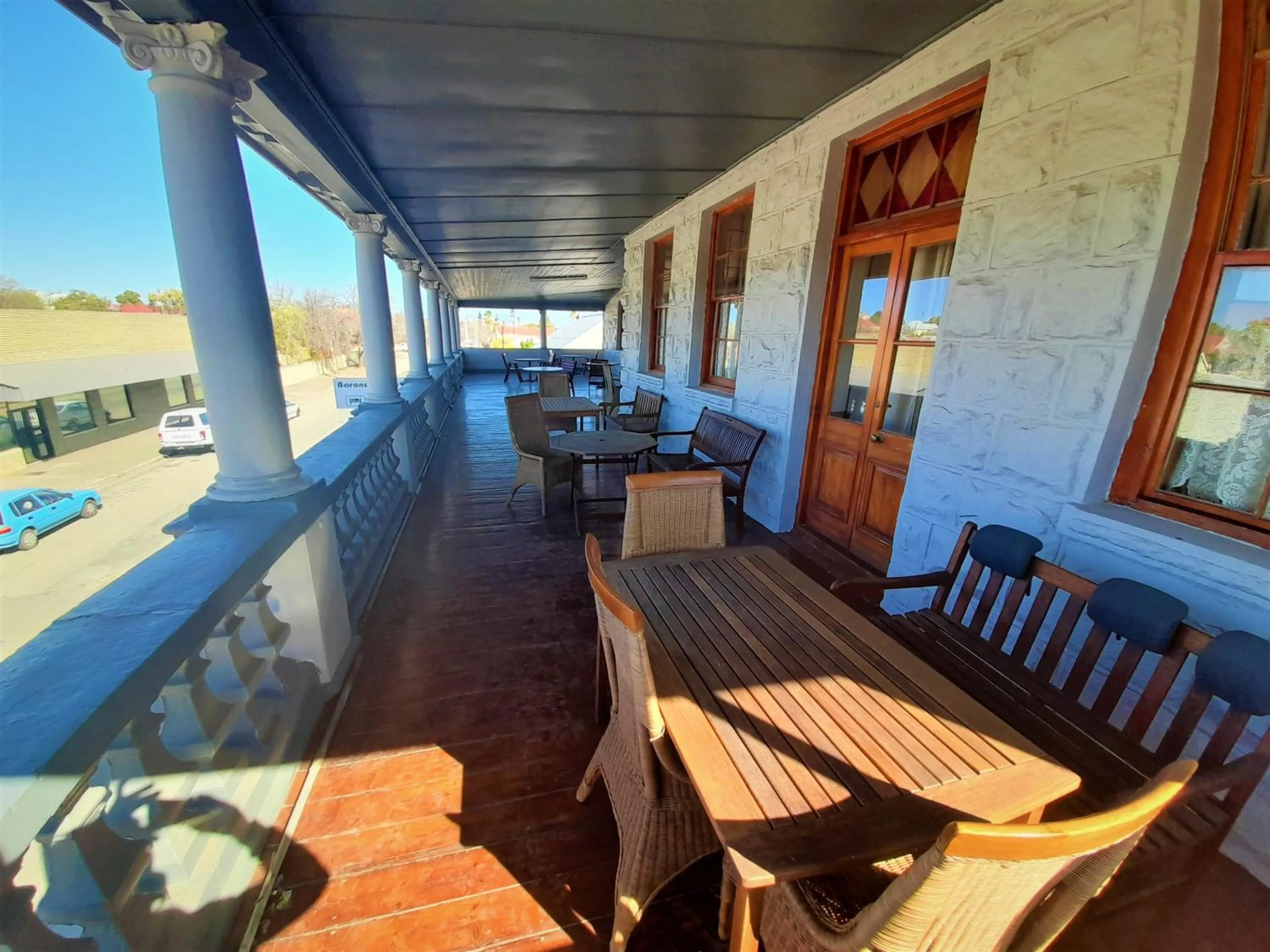 People in Baron's Palace