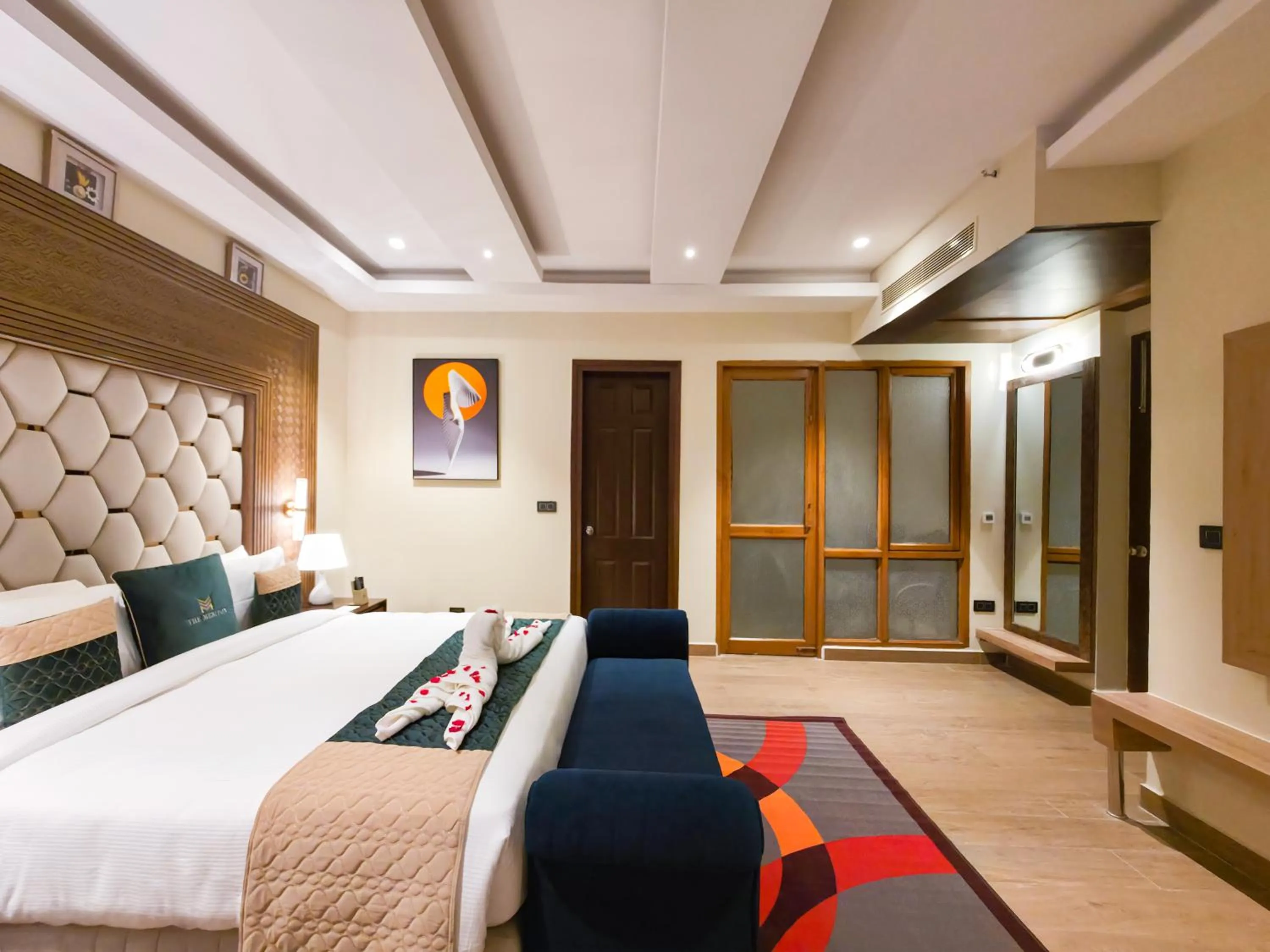 Bedroom, Bed in The Meriton