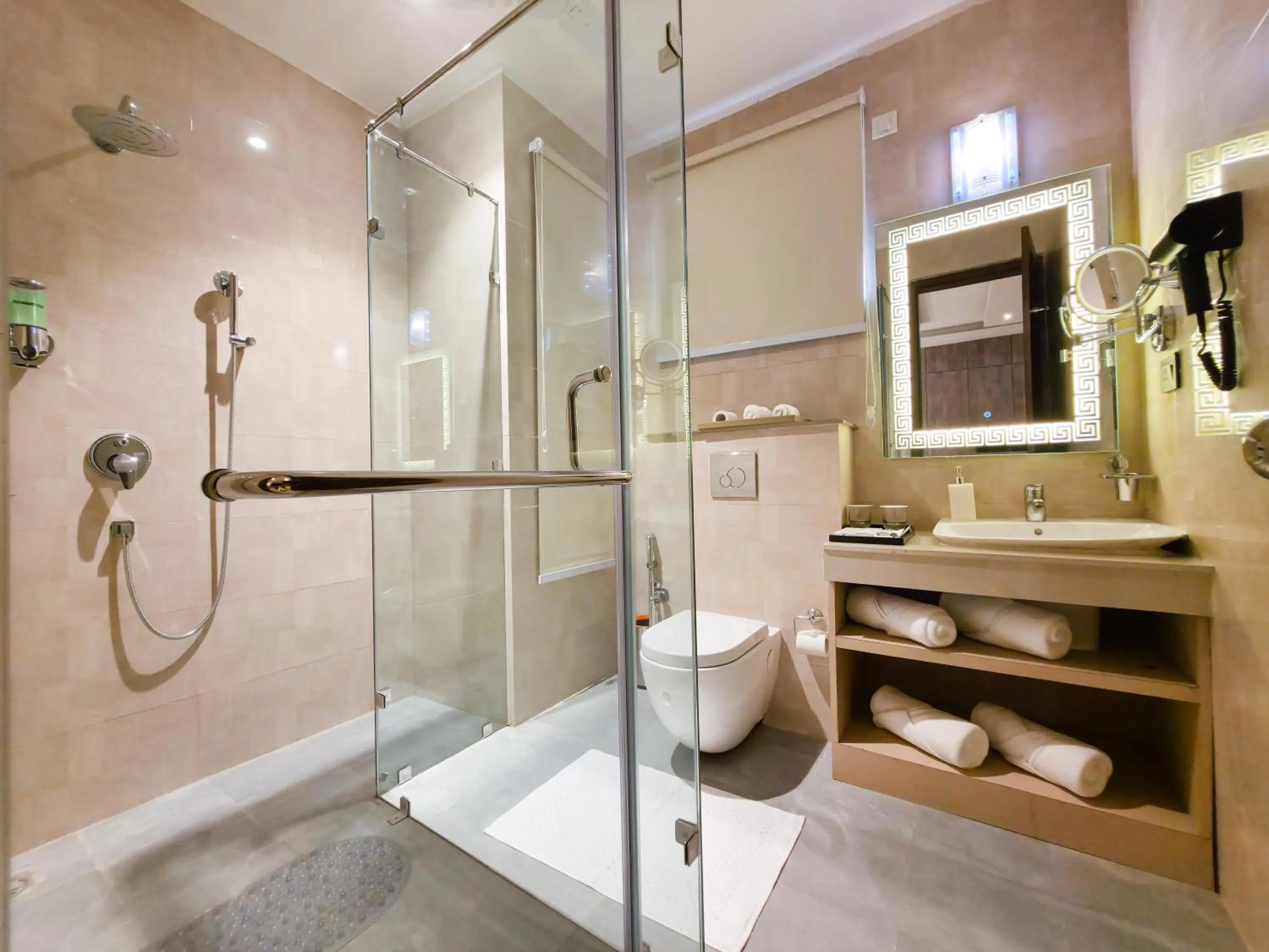 Toilet in The Meriton