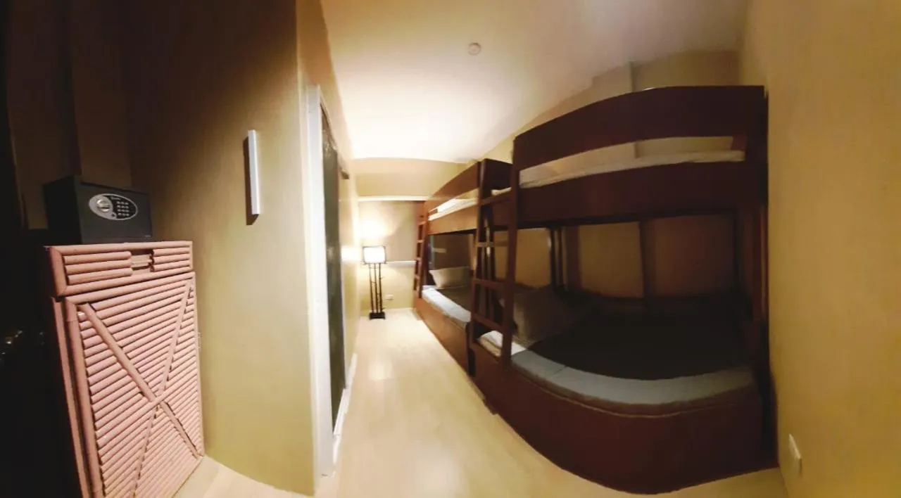 Bed in Amadeus and Isabel Inn