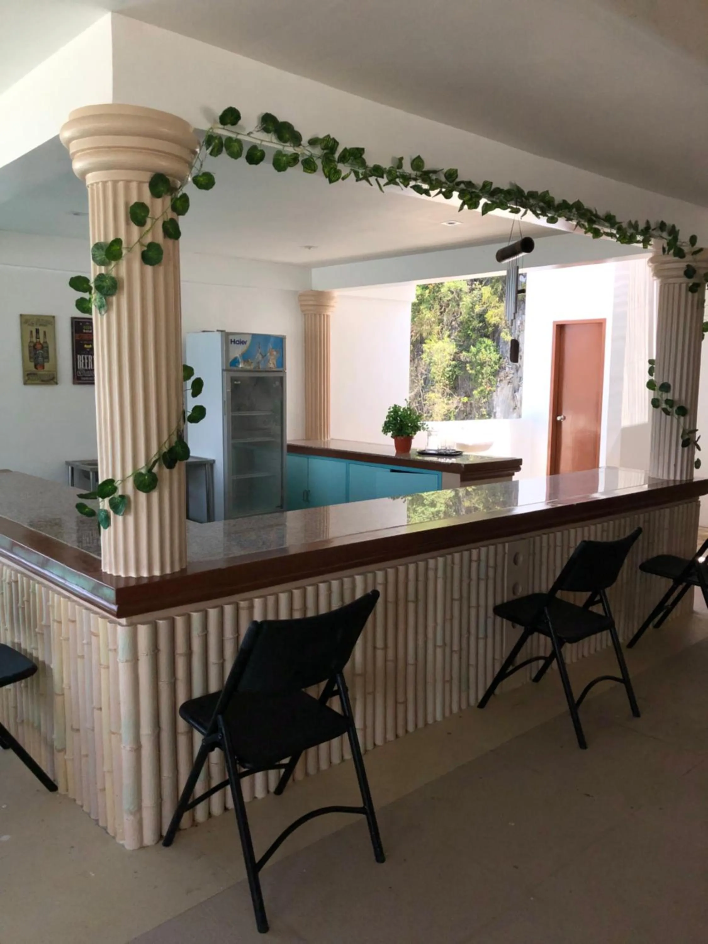 Lounge or bar in Amadeus and Isabel Inn