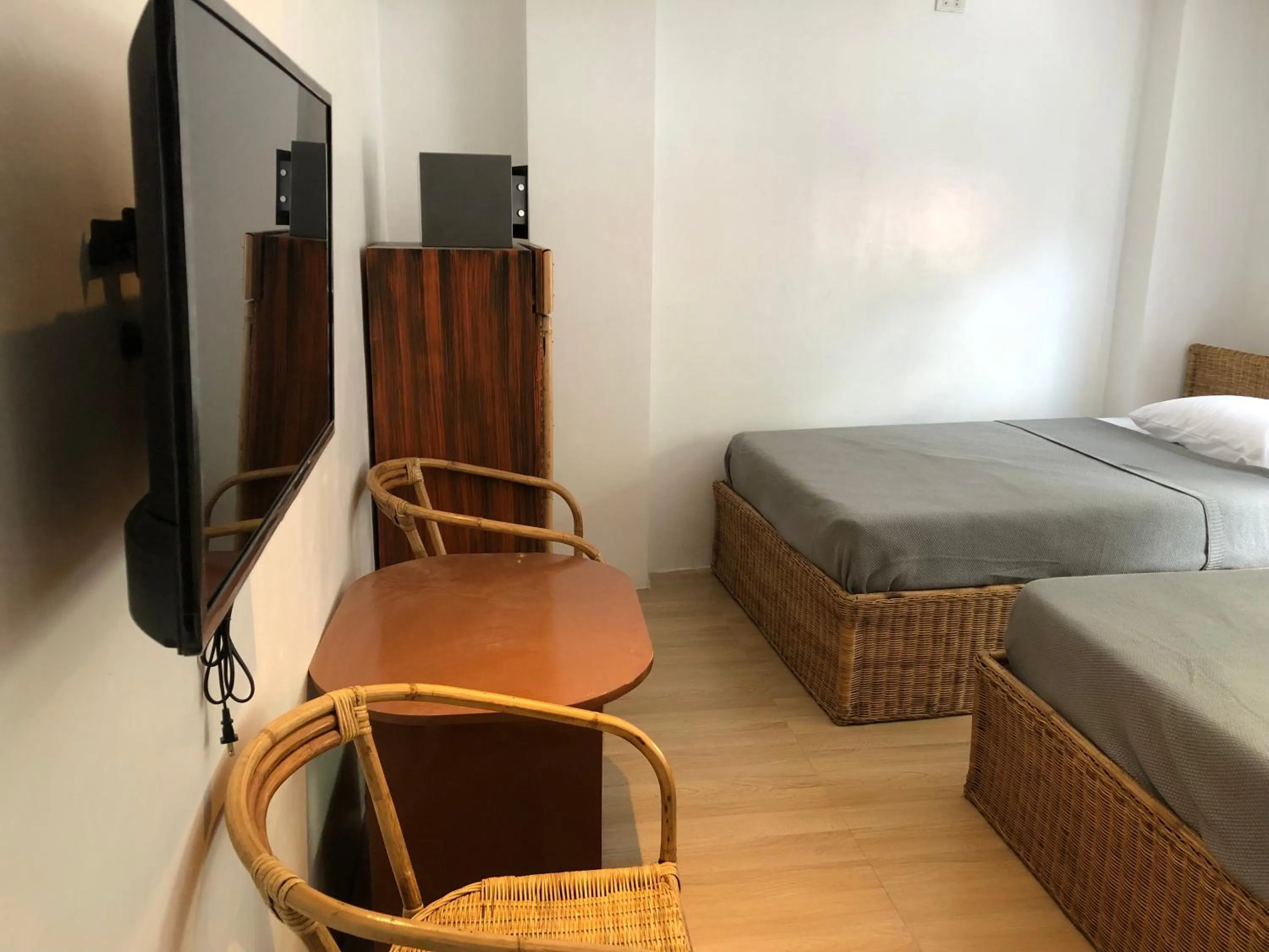 Bed in Amadeus and Isabel Inn