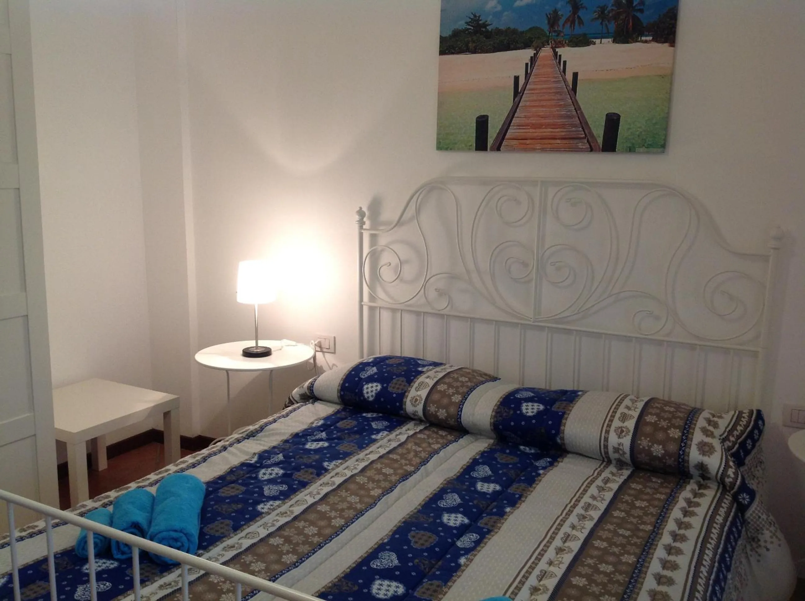 Bedroom, Bed in La Perla