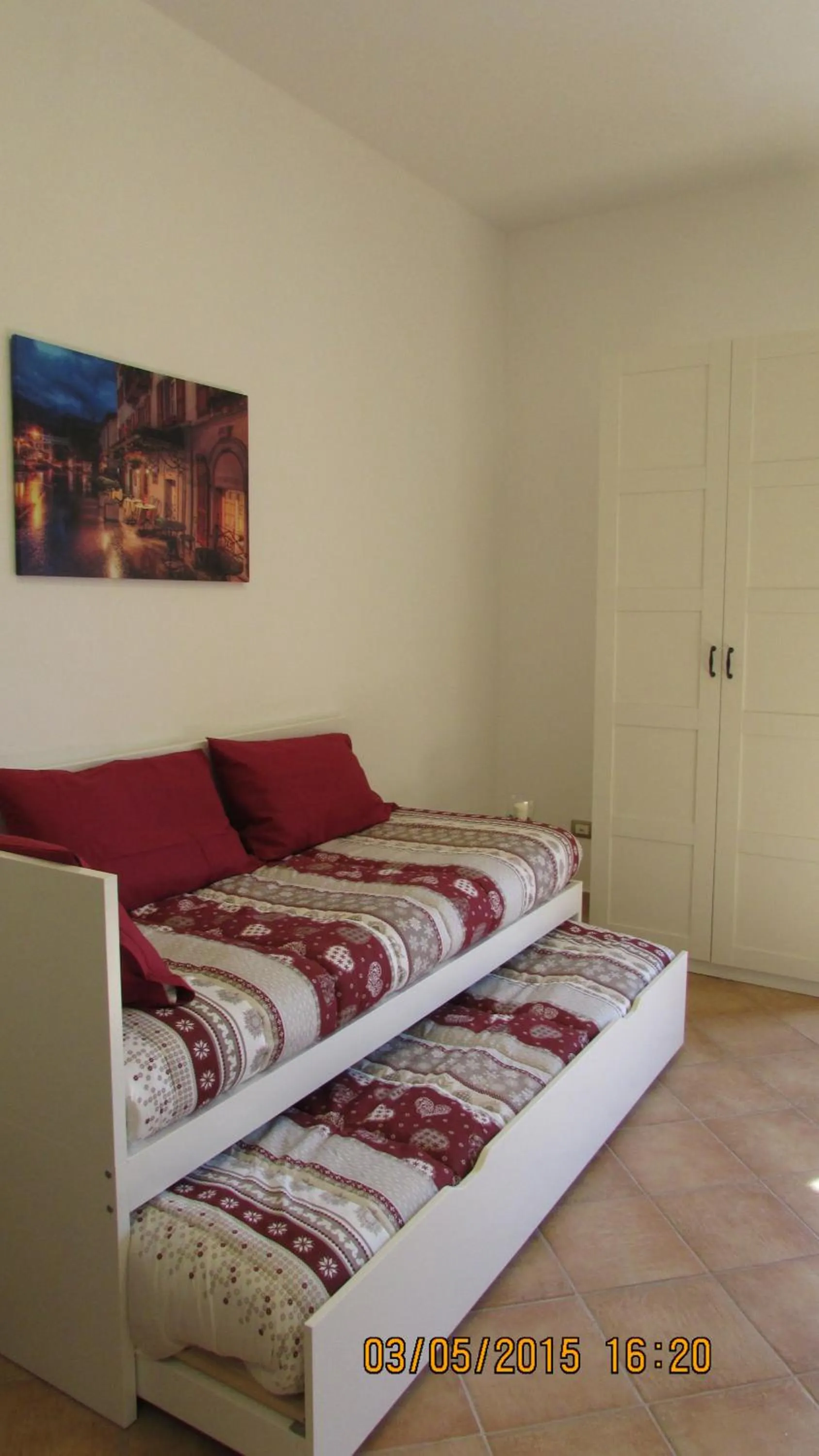 Living room, Bed in La Perla