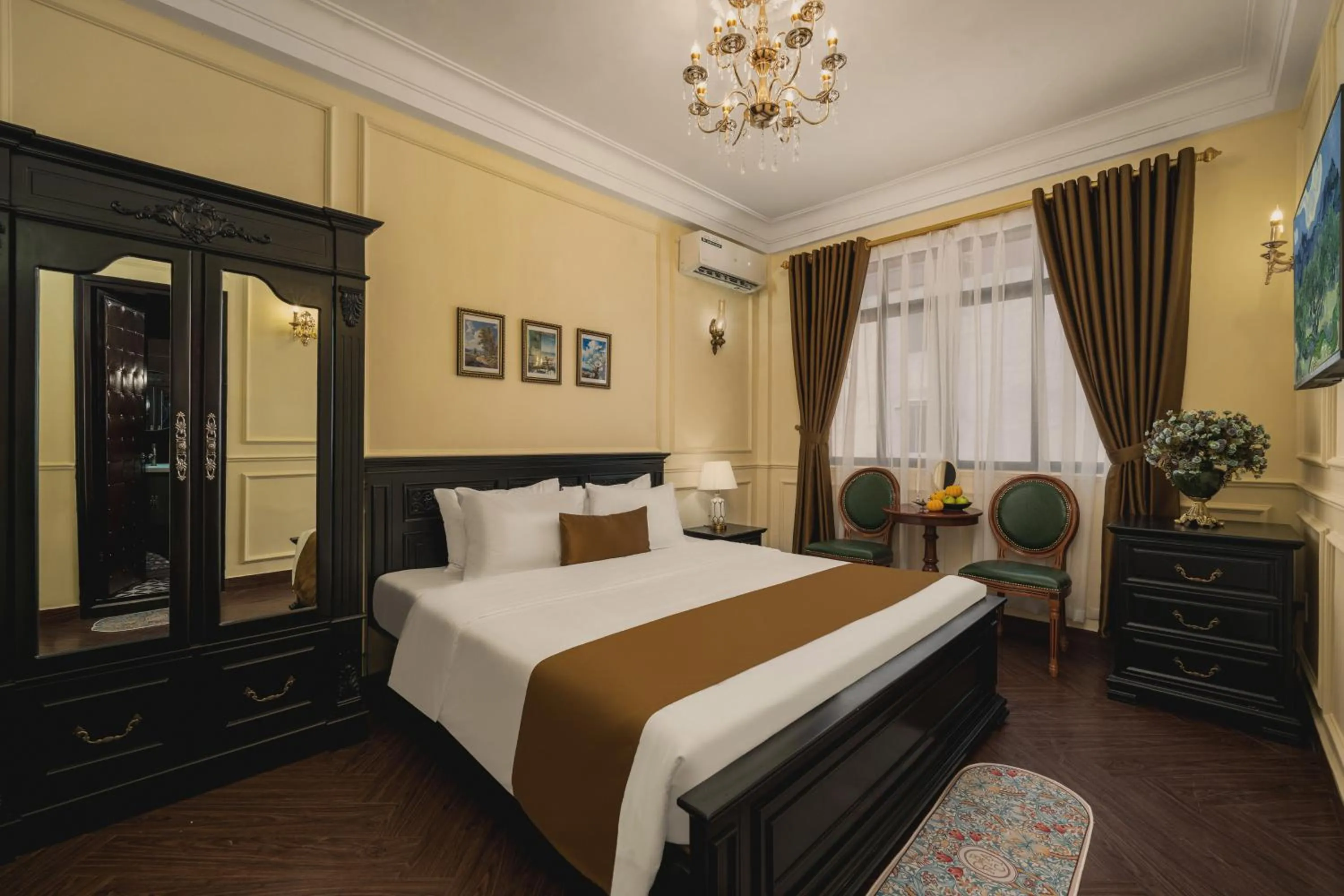 Bedroom, Bed in Vina Vintage Hotel