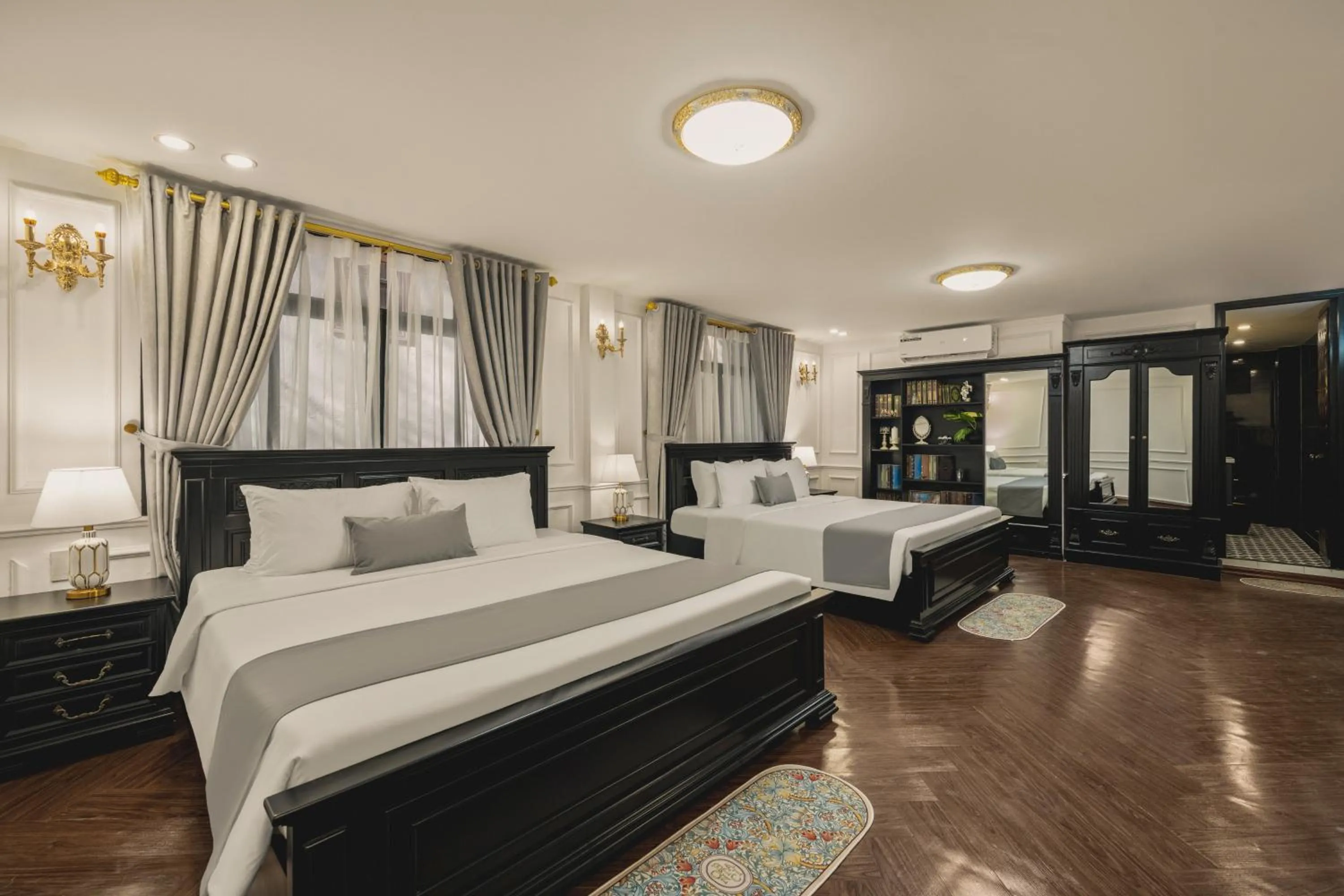 Bed in Vina Vintage Hotel