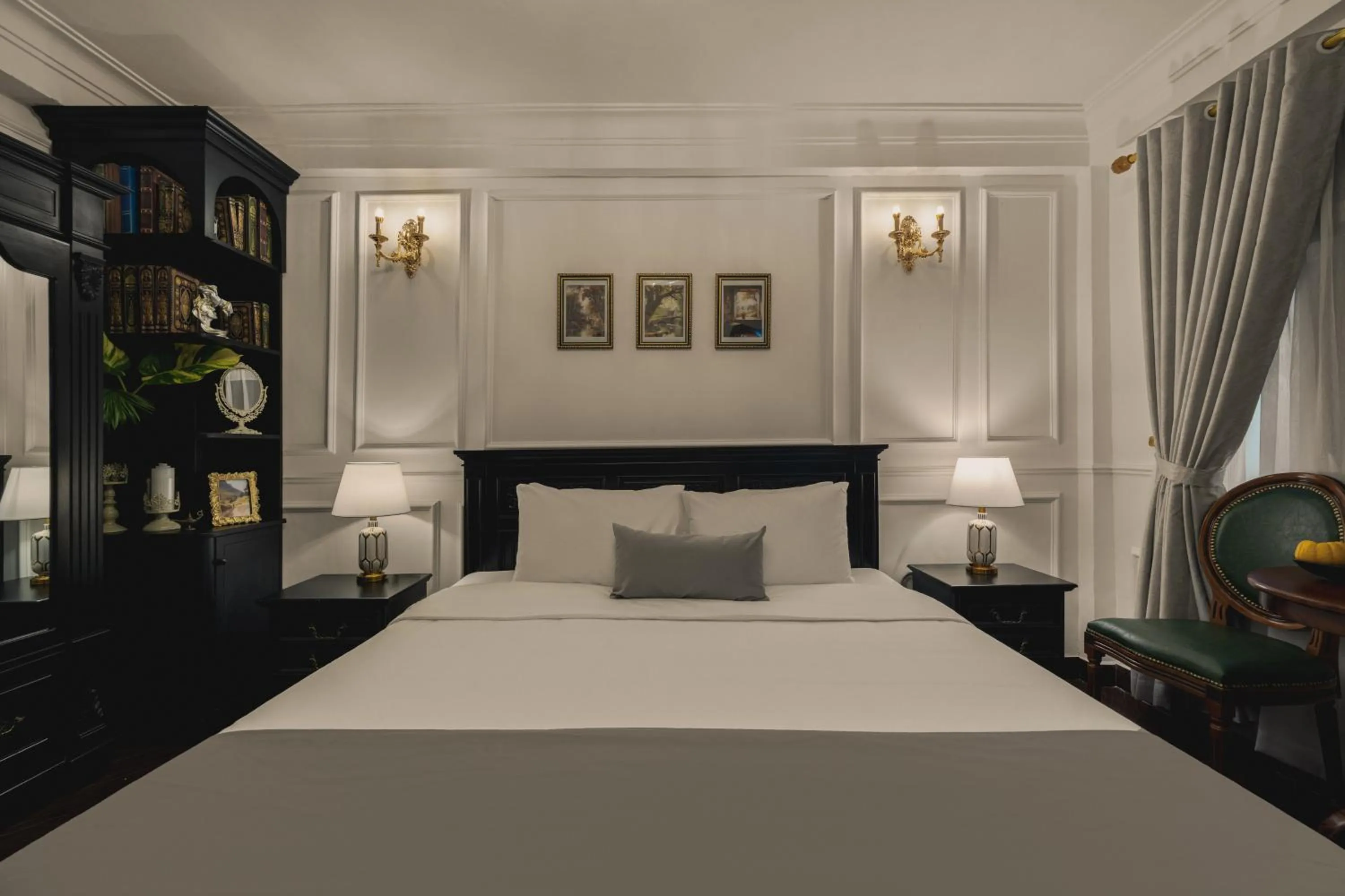 Bedroom, Bed in Vina Vintage Hotel