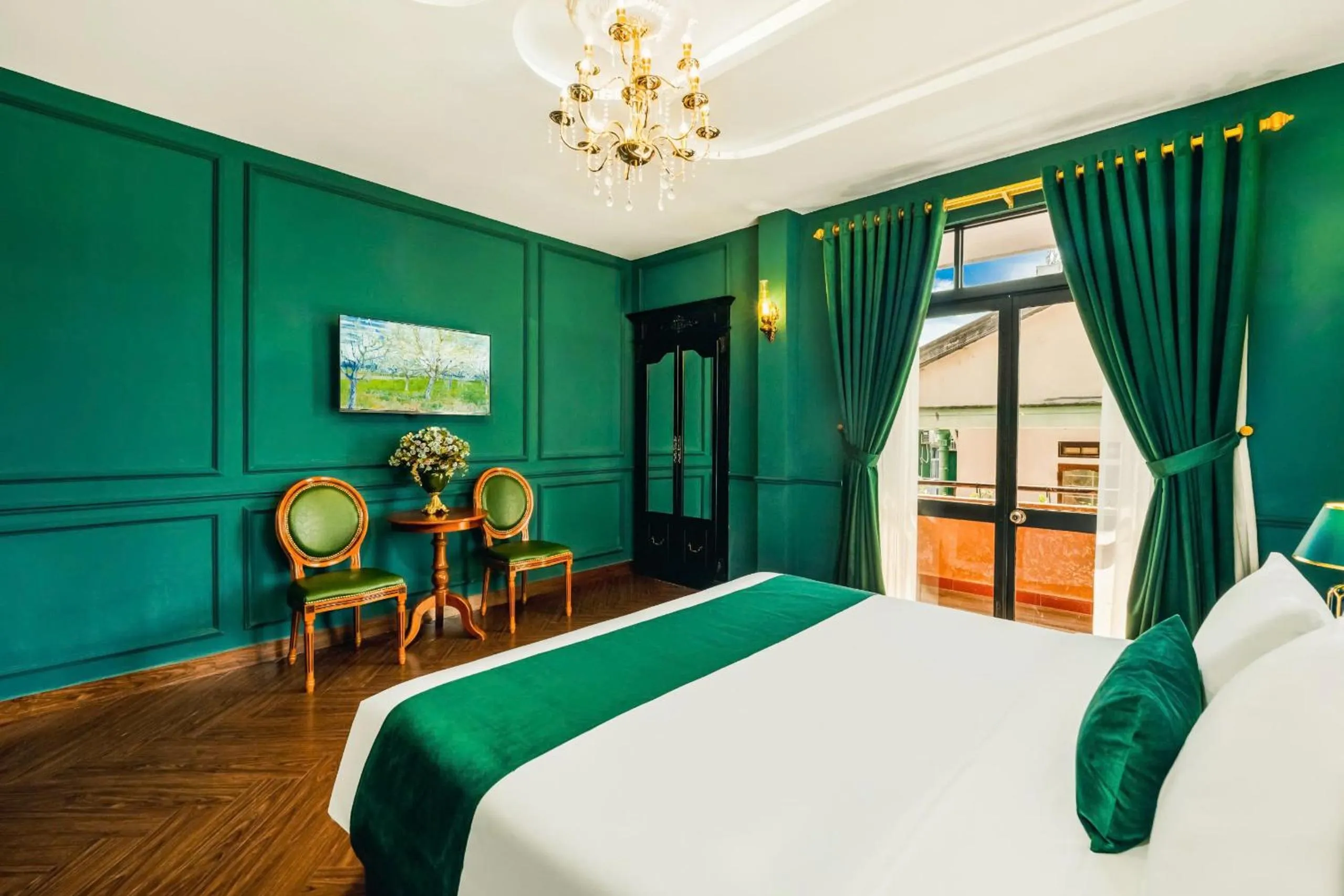 Bedroom, Bed in Vina Vintage Hotel