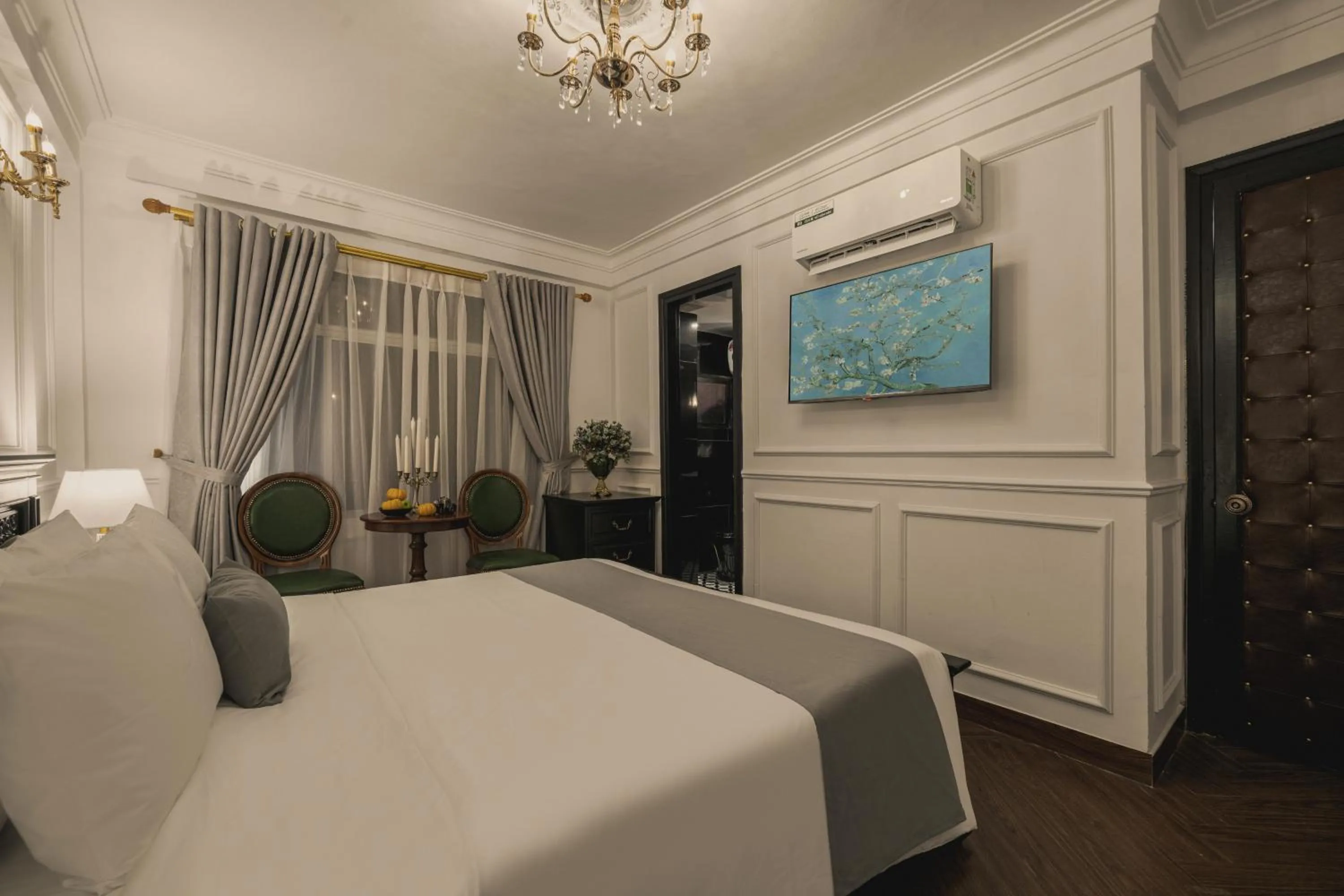 Bedroom, Bed in Vina Vintage Hotel