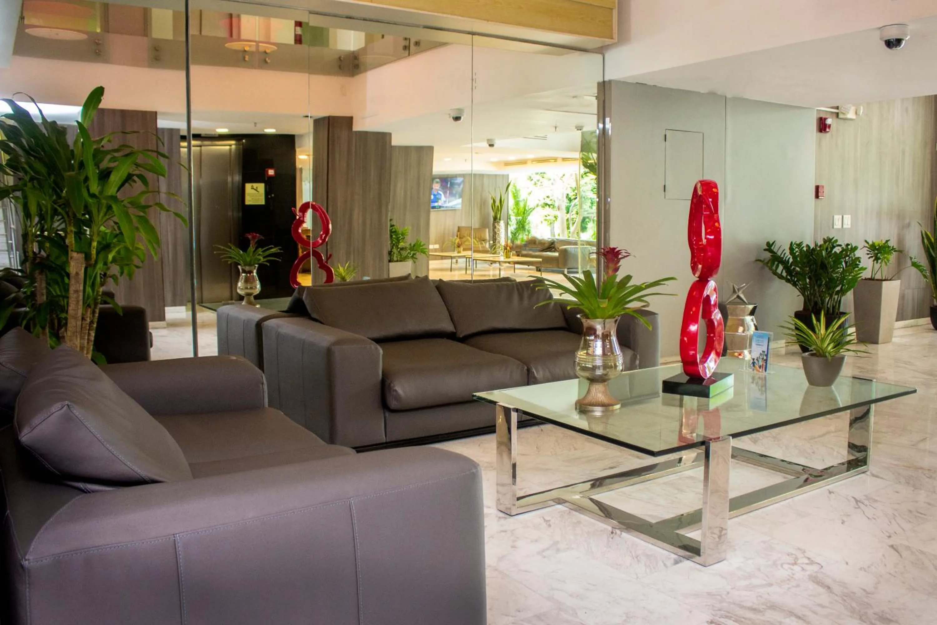 Living room in Ramada by Wyndham Panama Via Argentina