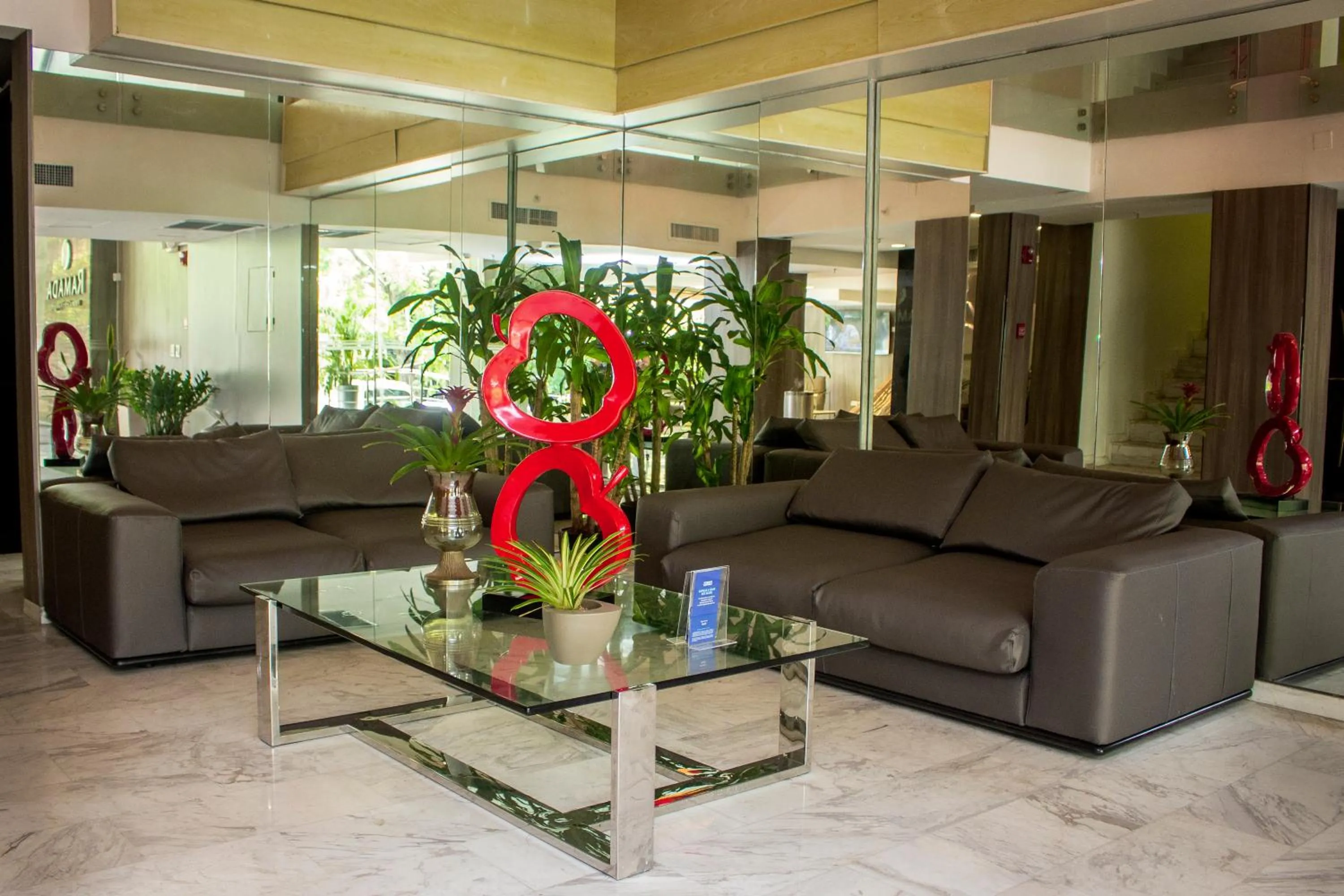 Living room in Ramada by Wyndham Panama Via Argentina