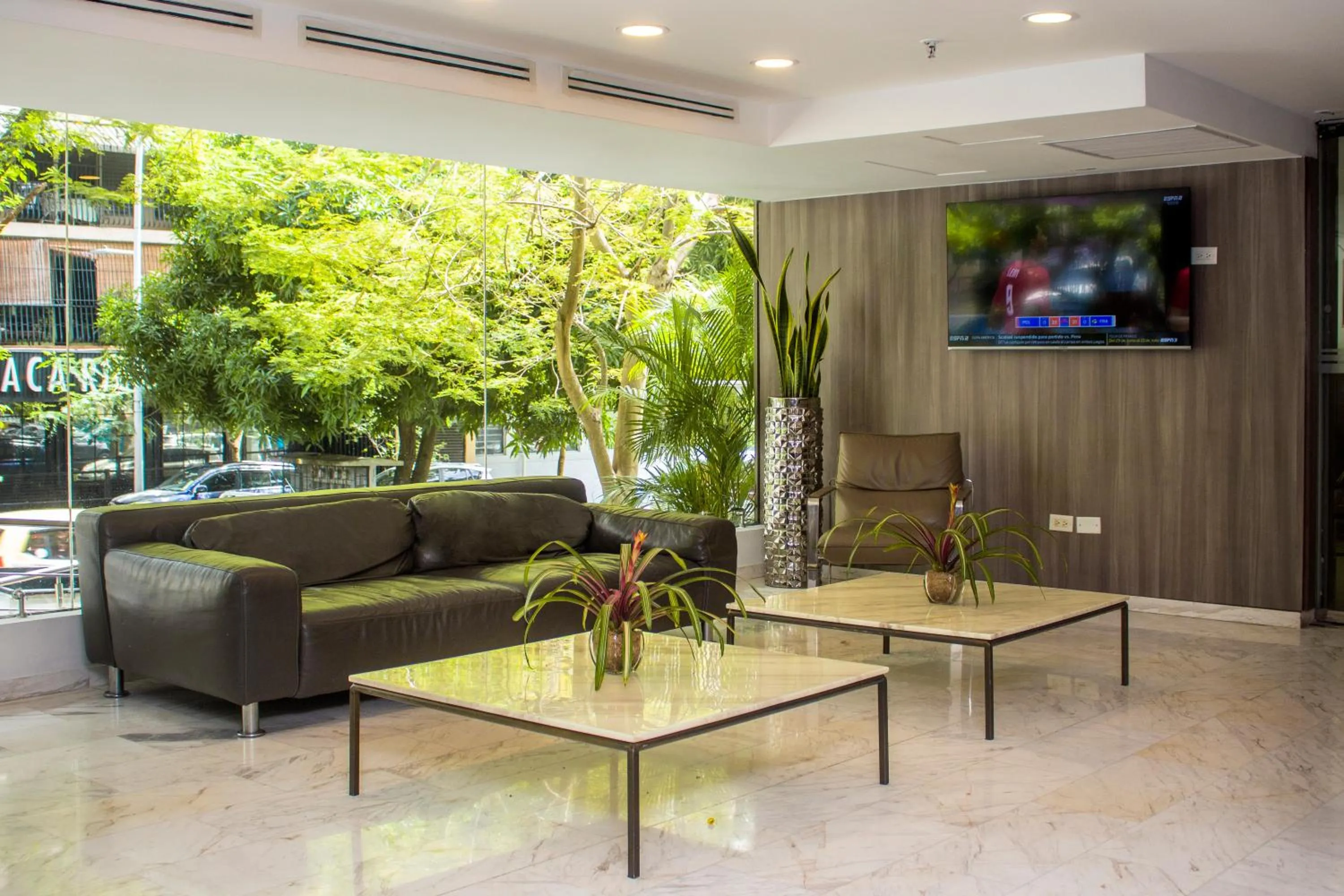 Living room in Ramada by Wyndham Panama Via Argentina