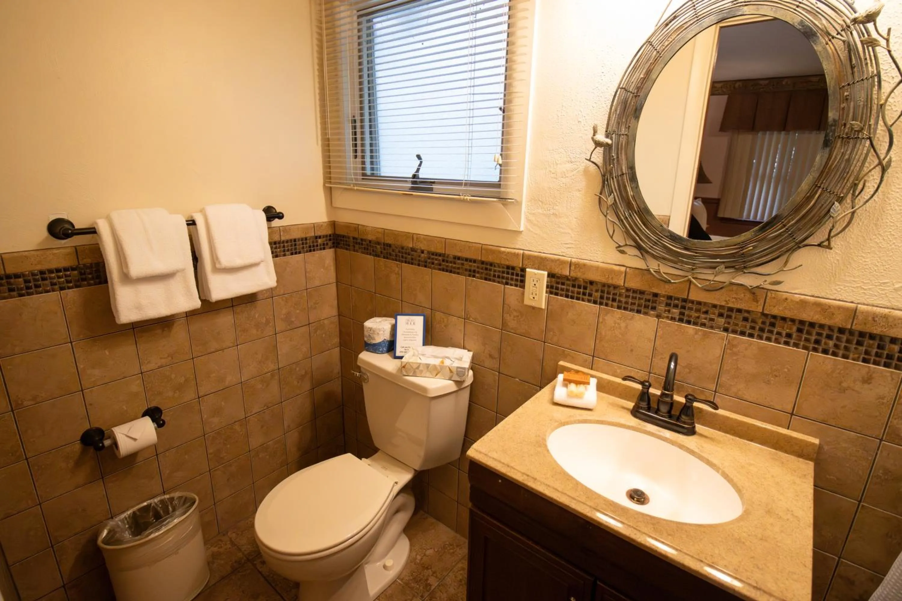 Bathroom in Stroudsmoor Country Inn