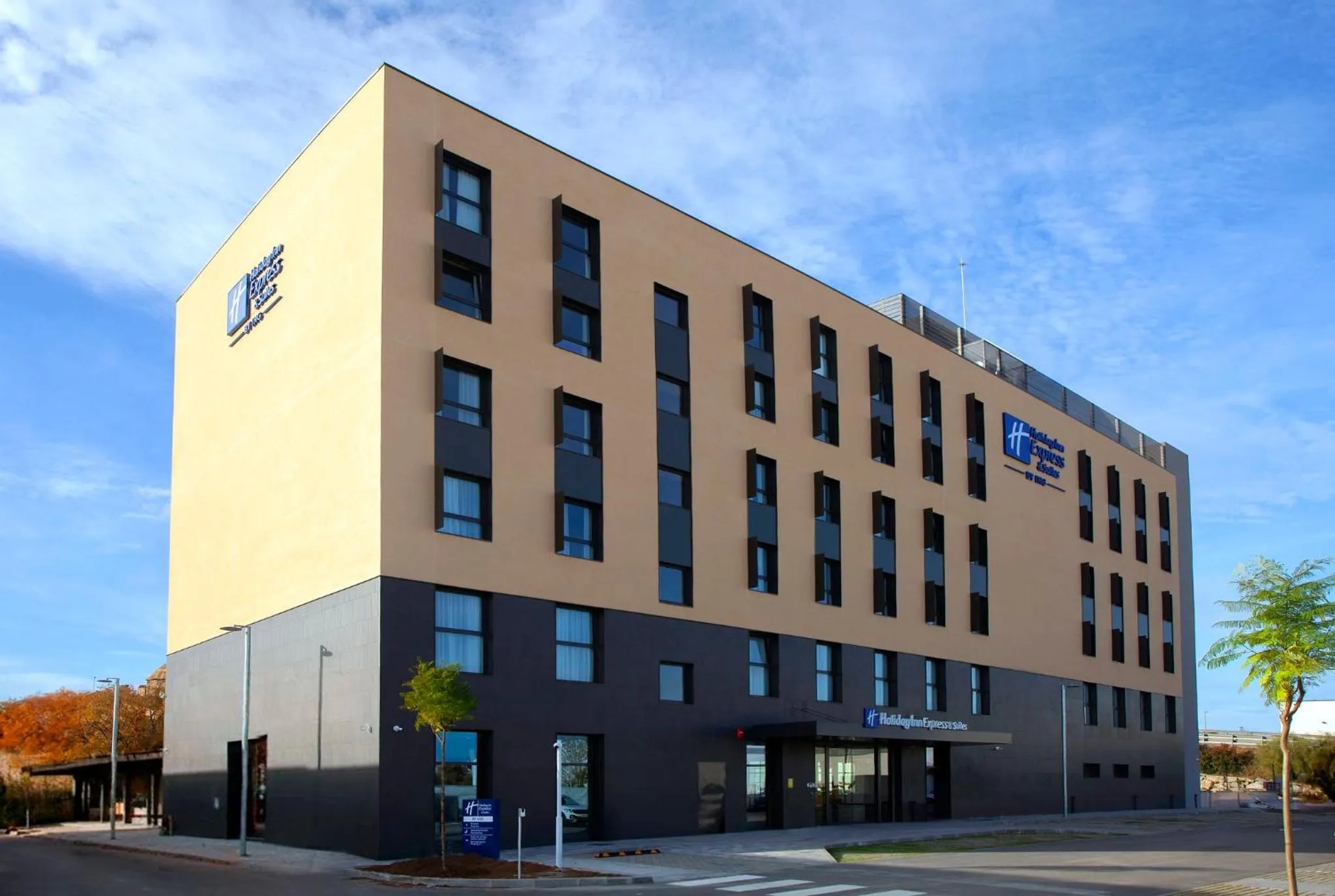 Property building in Holiday Inn Express & Suites Barcelona - Sabadell by IHG