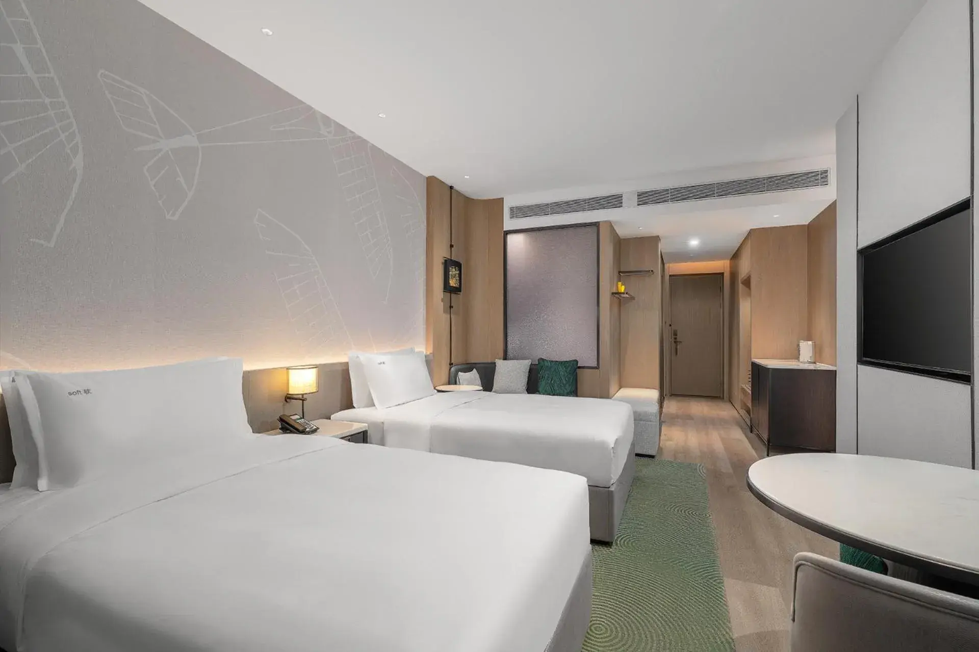 Standard Double Room with Two Double Beds in Holiday Inn Wenzhou Airport by IHG Standard Double Room with Two Double Beds in Holiday Inn Wenzhou Airport by IHG