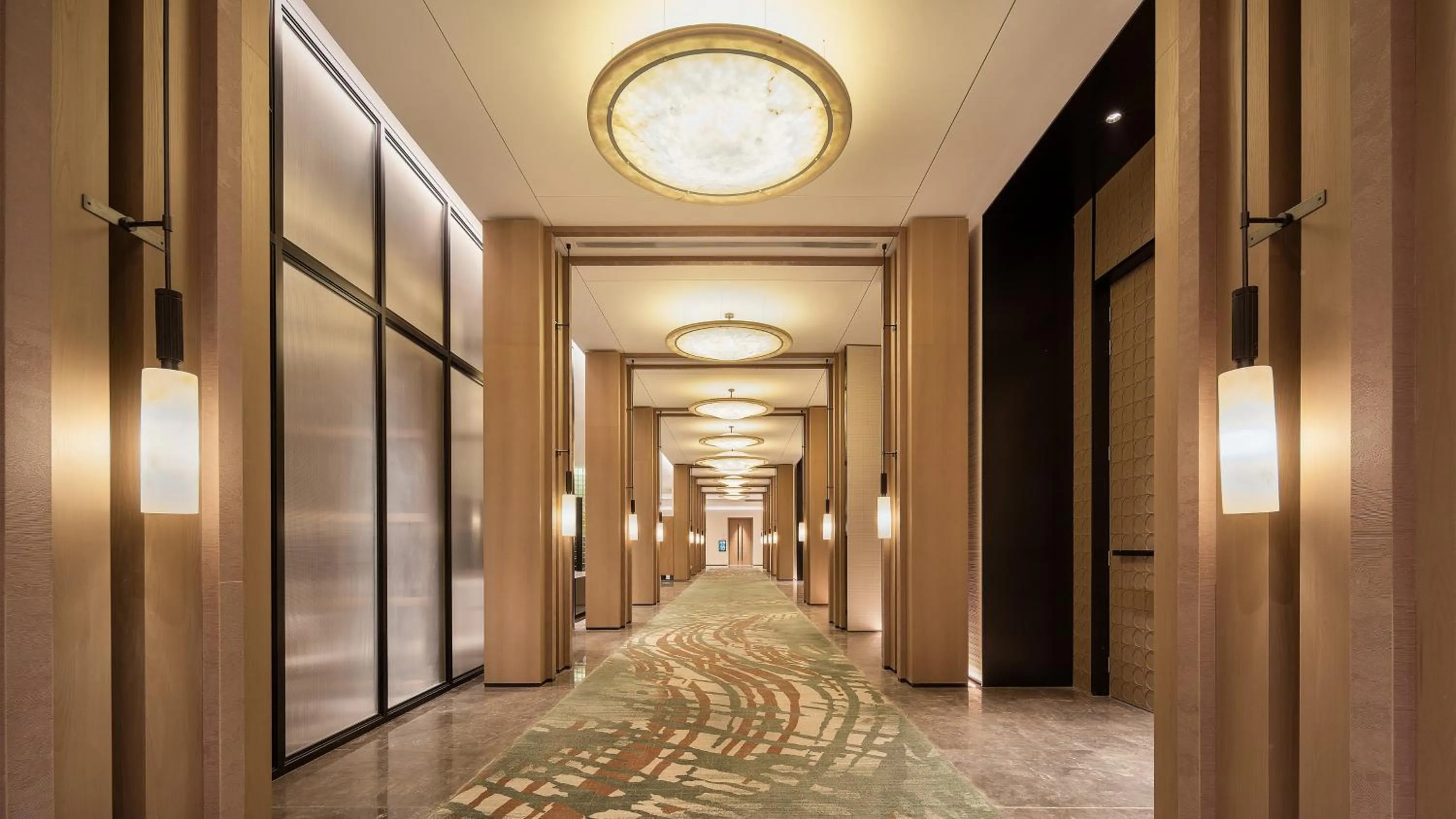 Meeting/conference room, Bed in Holiday Inn Wenzhou Airport by IHG