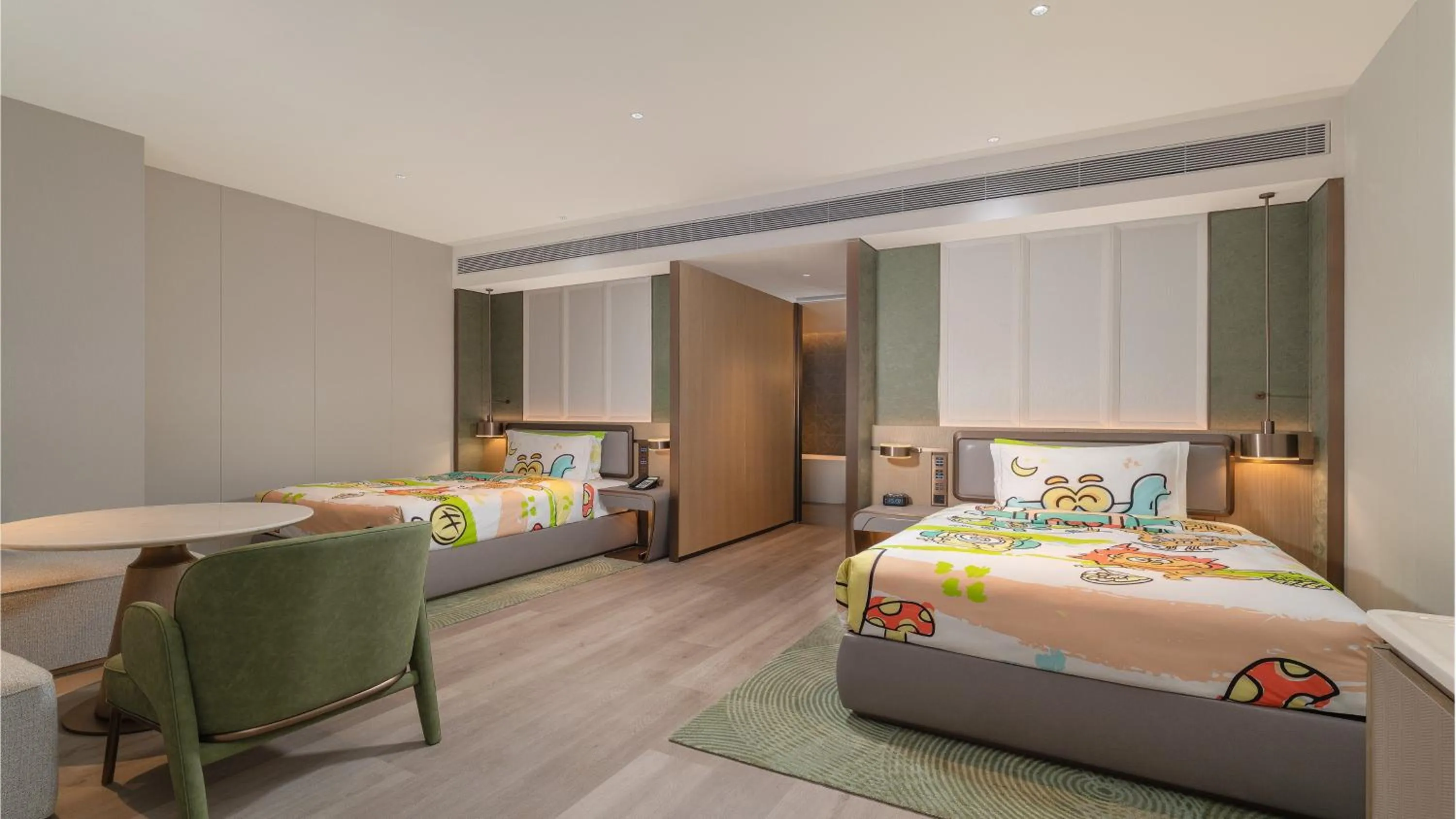 Photo of the whole room, Bed in Holiday Inn Wenzhou Airport by IHG