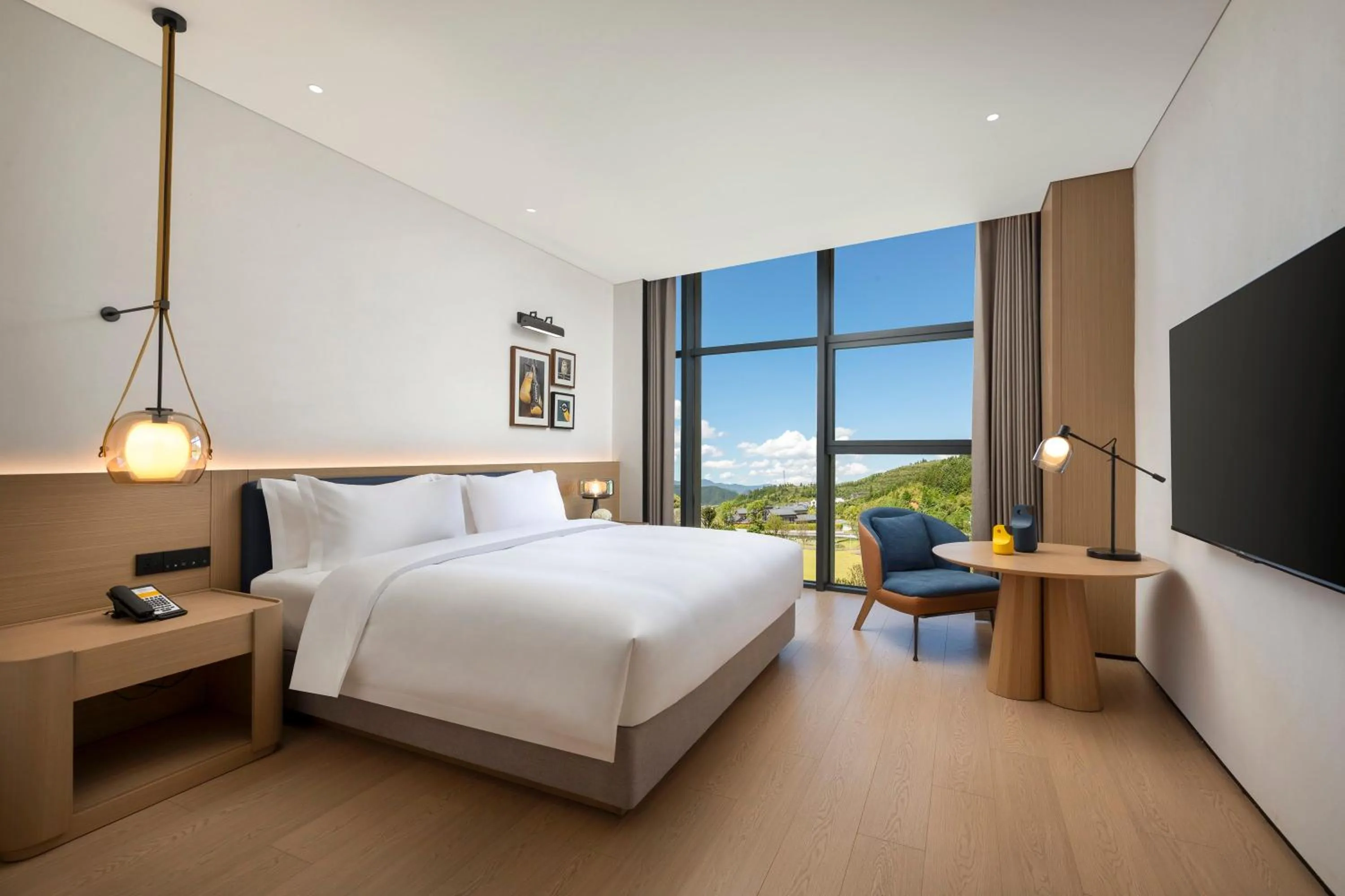 Standard Room in voco Wugong Mountain Jiangxi by IHG