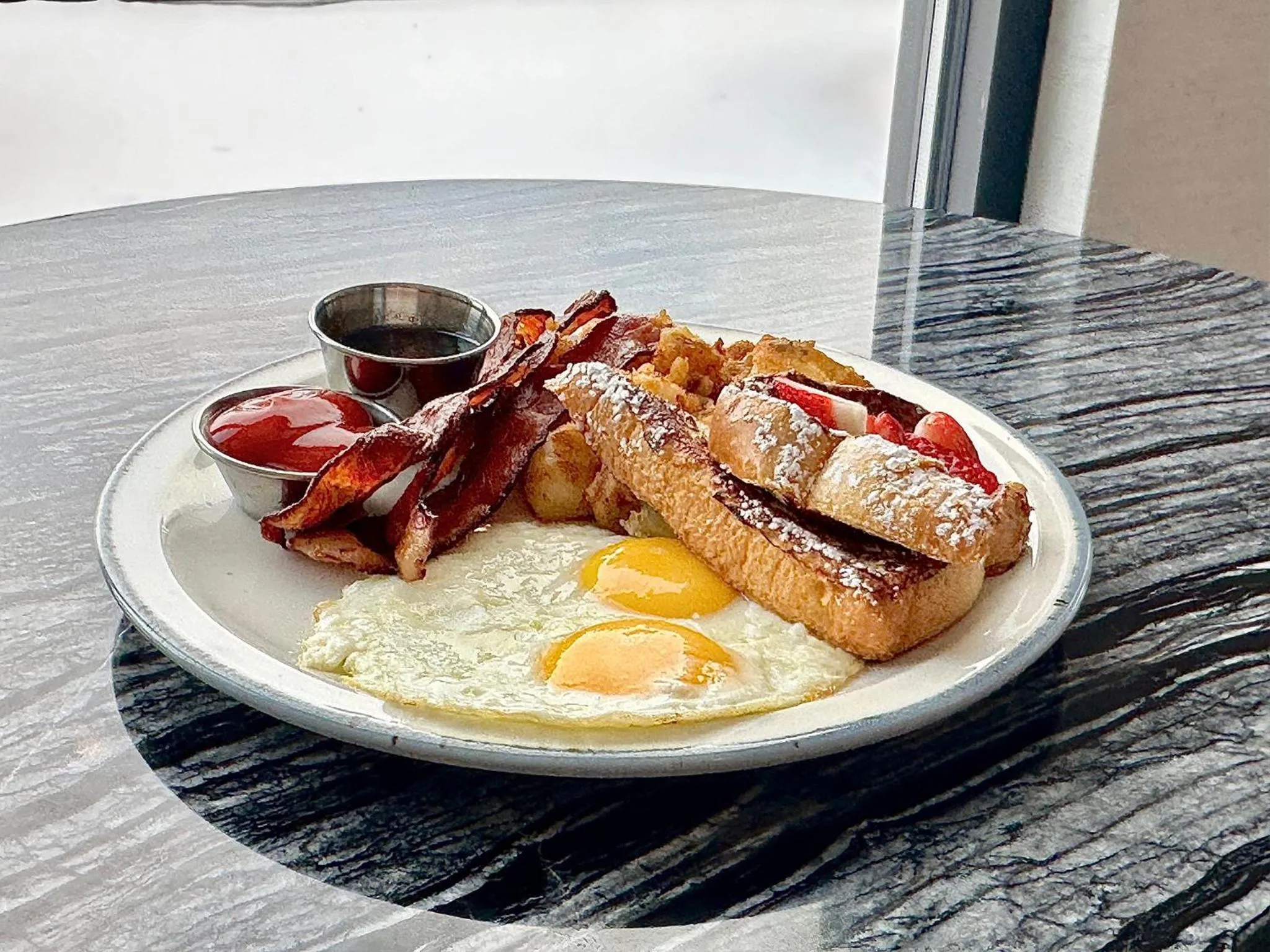 Restaurant/places to eat in Hotel Indigo North Conway by IHG