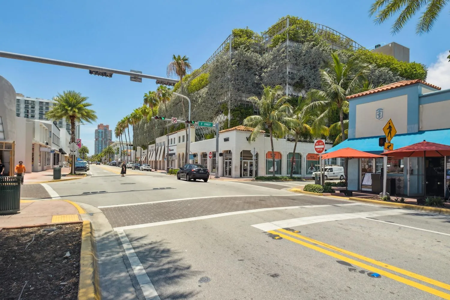 Location in 713 Miami Beach Apartments