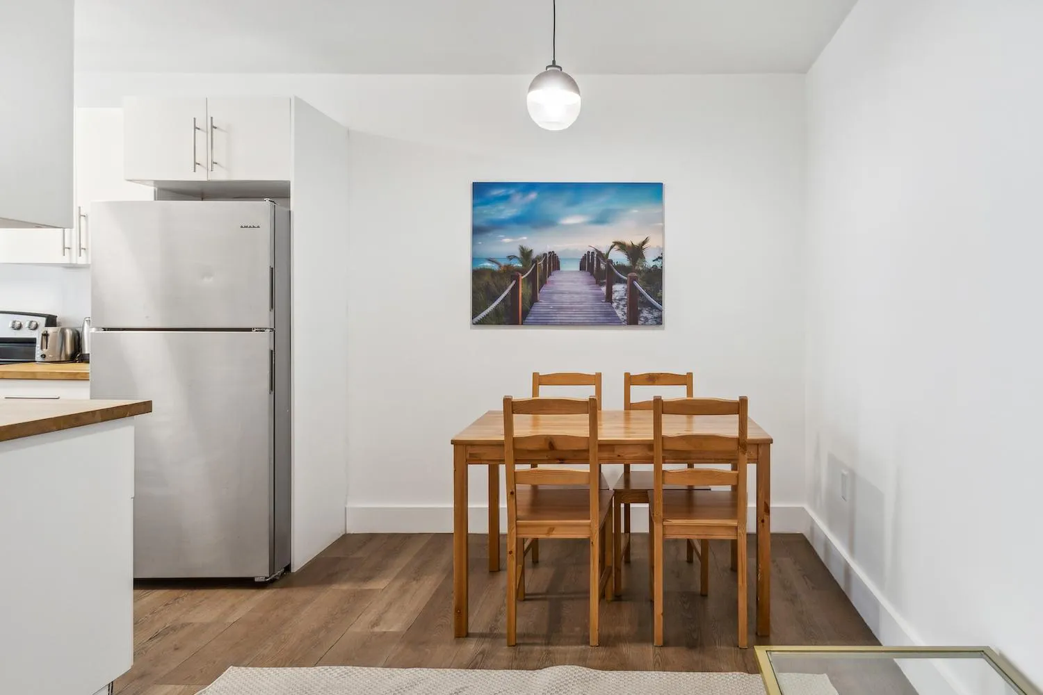 Dining area in 713 Miami Beach Apartments