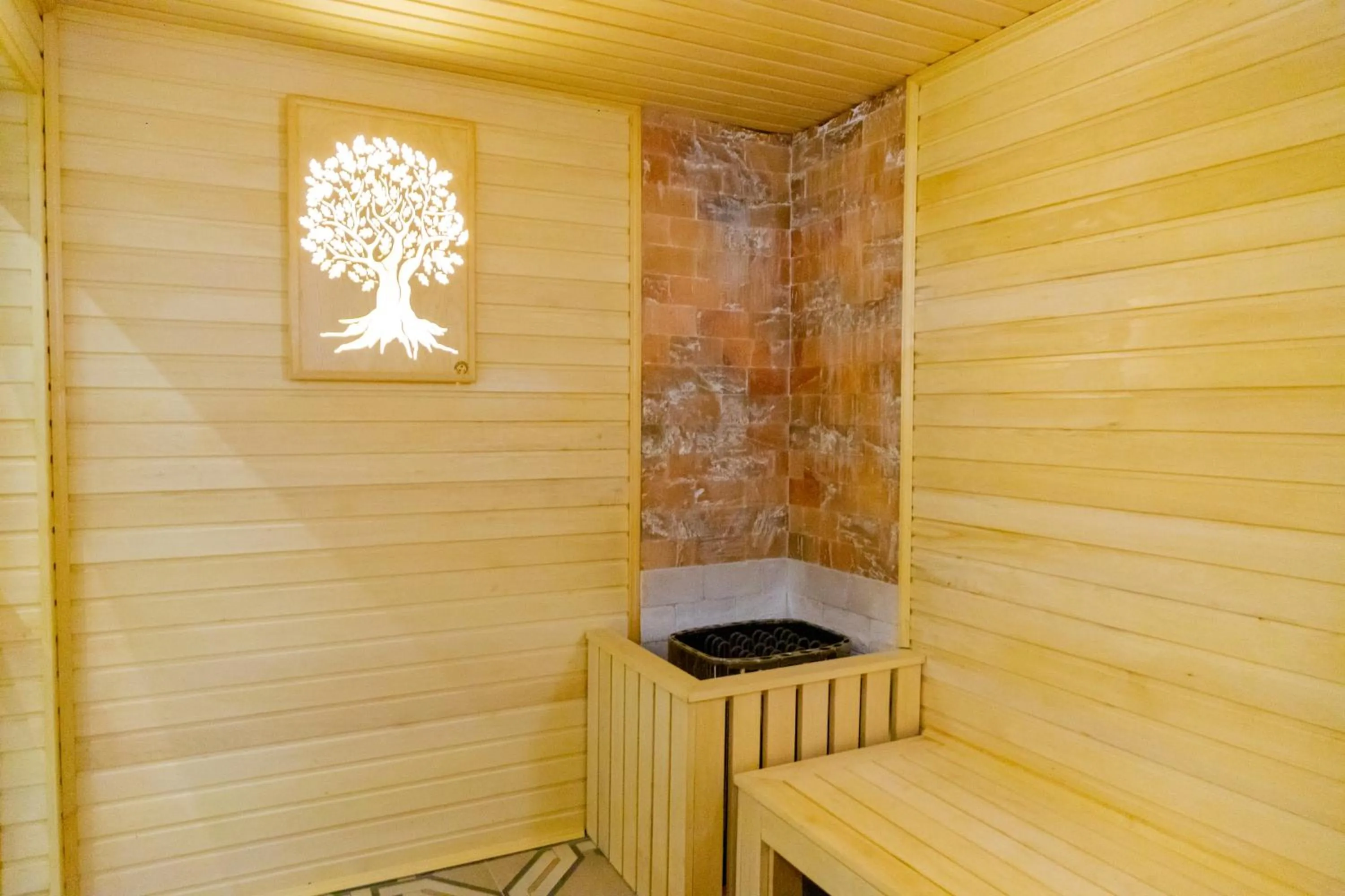 Sauna in Karvon Plaza Hotel