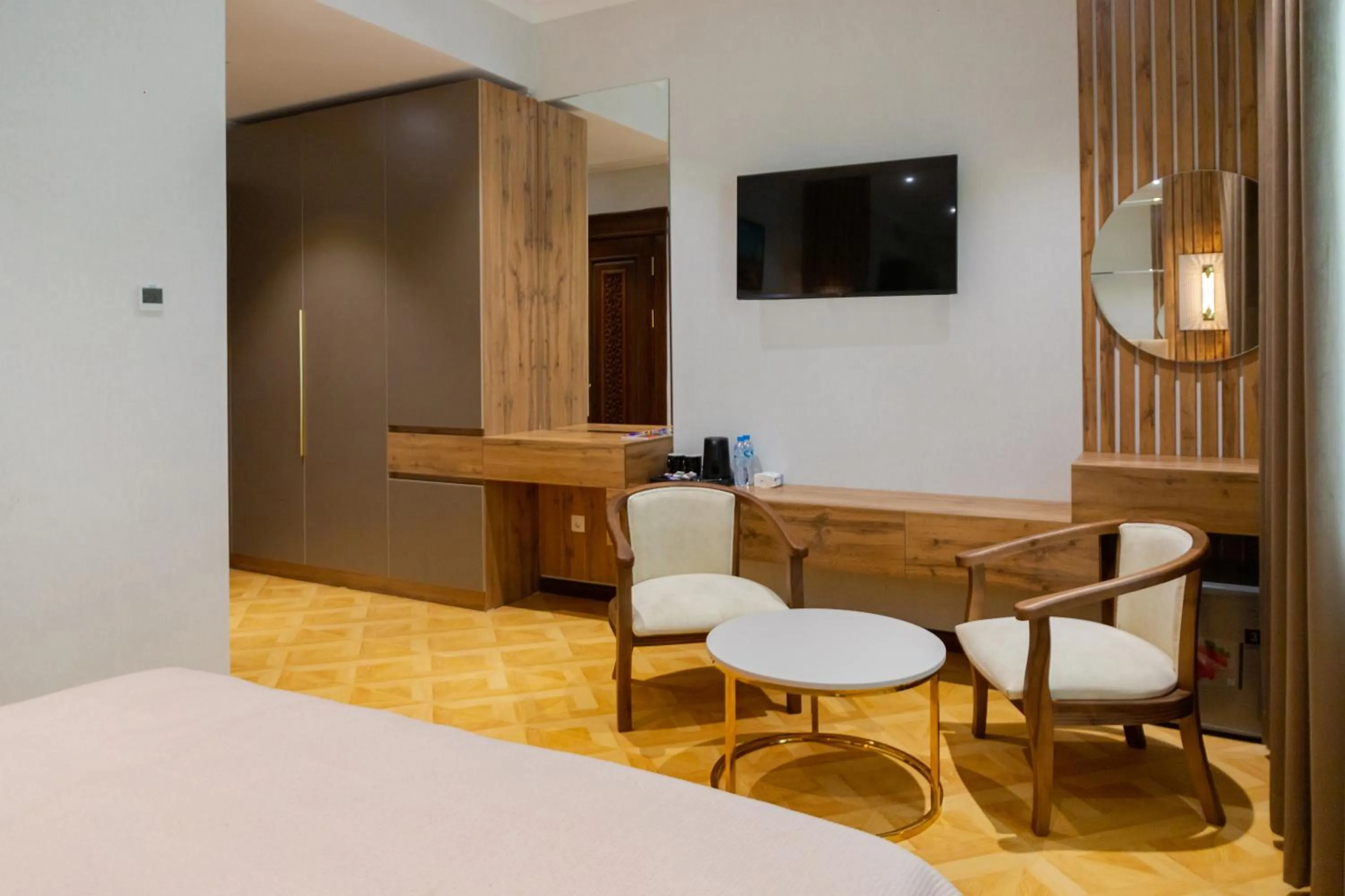 Bed in Karvon Plaza Hotel