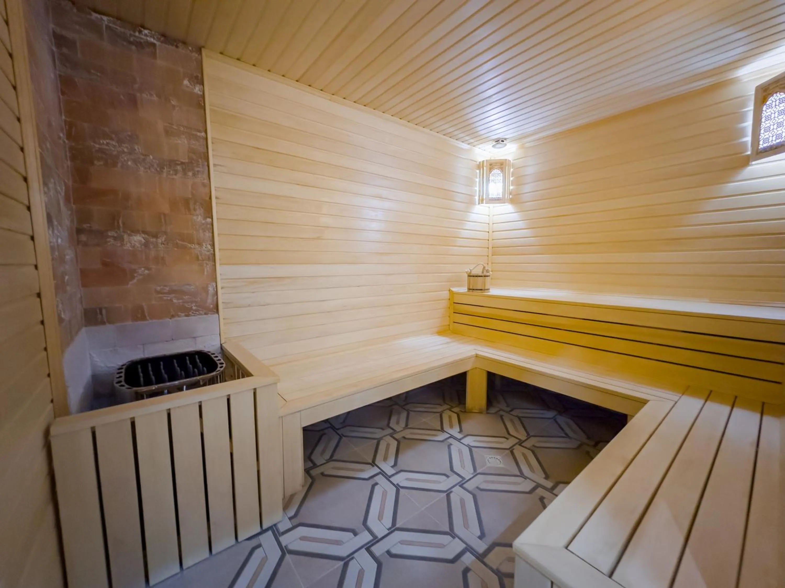 Sauna in Karvon Plaza Hotel