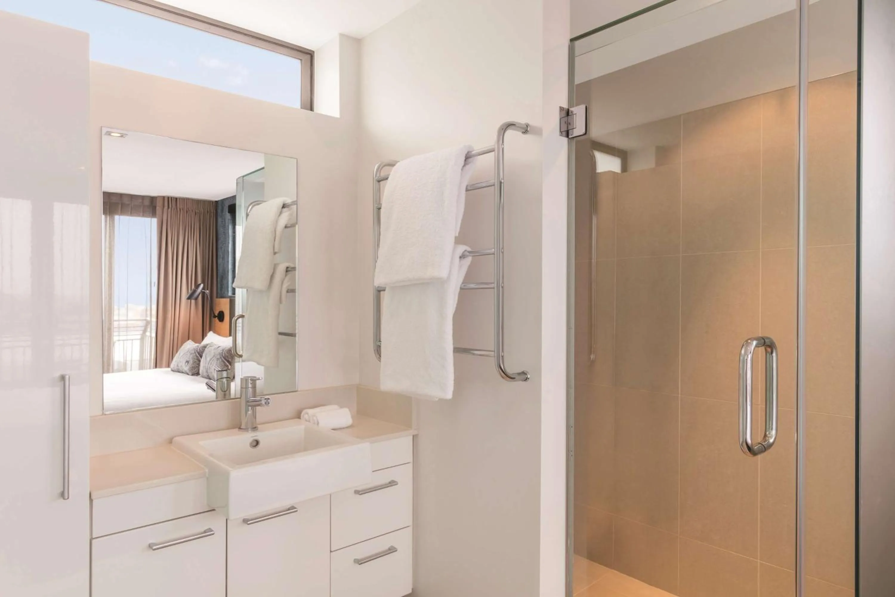 Bathroom in Adina Apartment Hotel Auckland Britomart