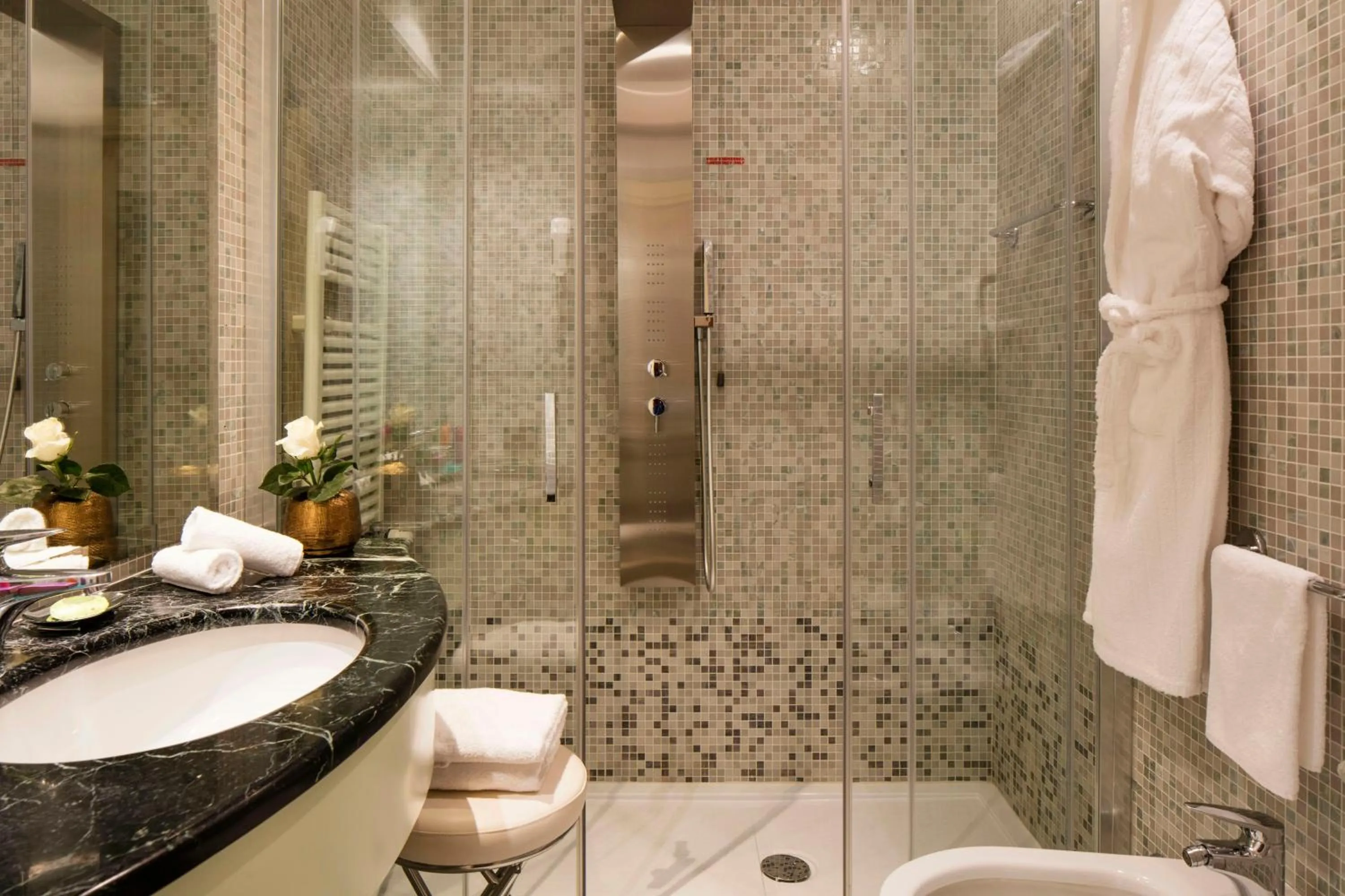 Bathroom in Villa Michelangelo Vicenza – Starhotels Collezione