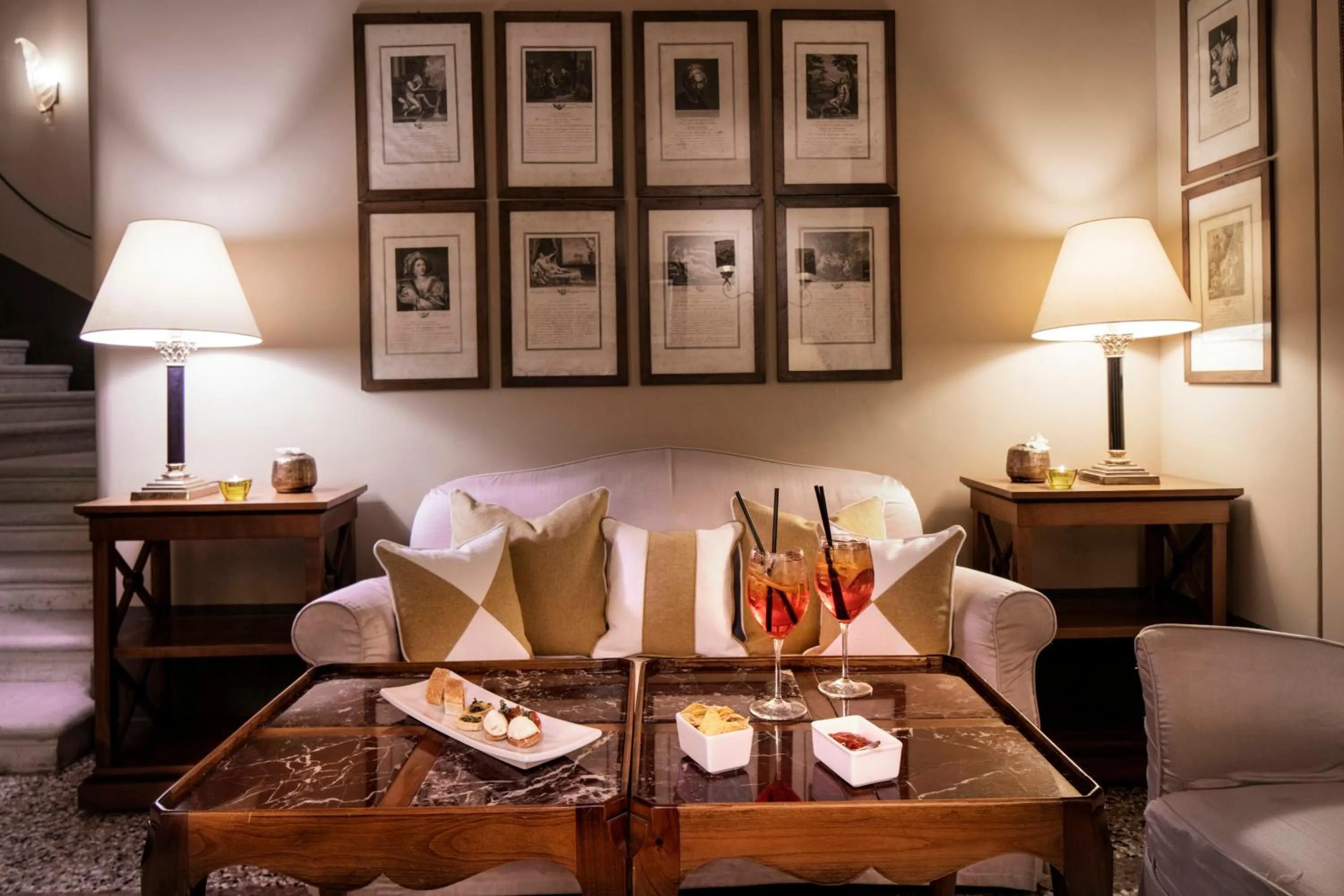 Lounge or bar in Villa Michelangelo Vicenza – Starhotels Collezione