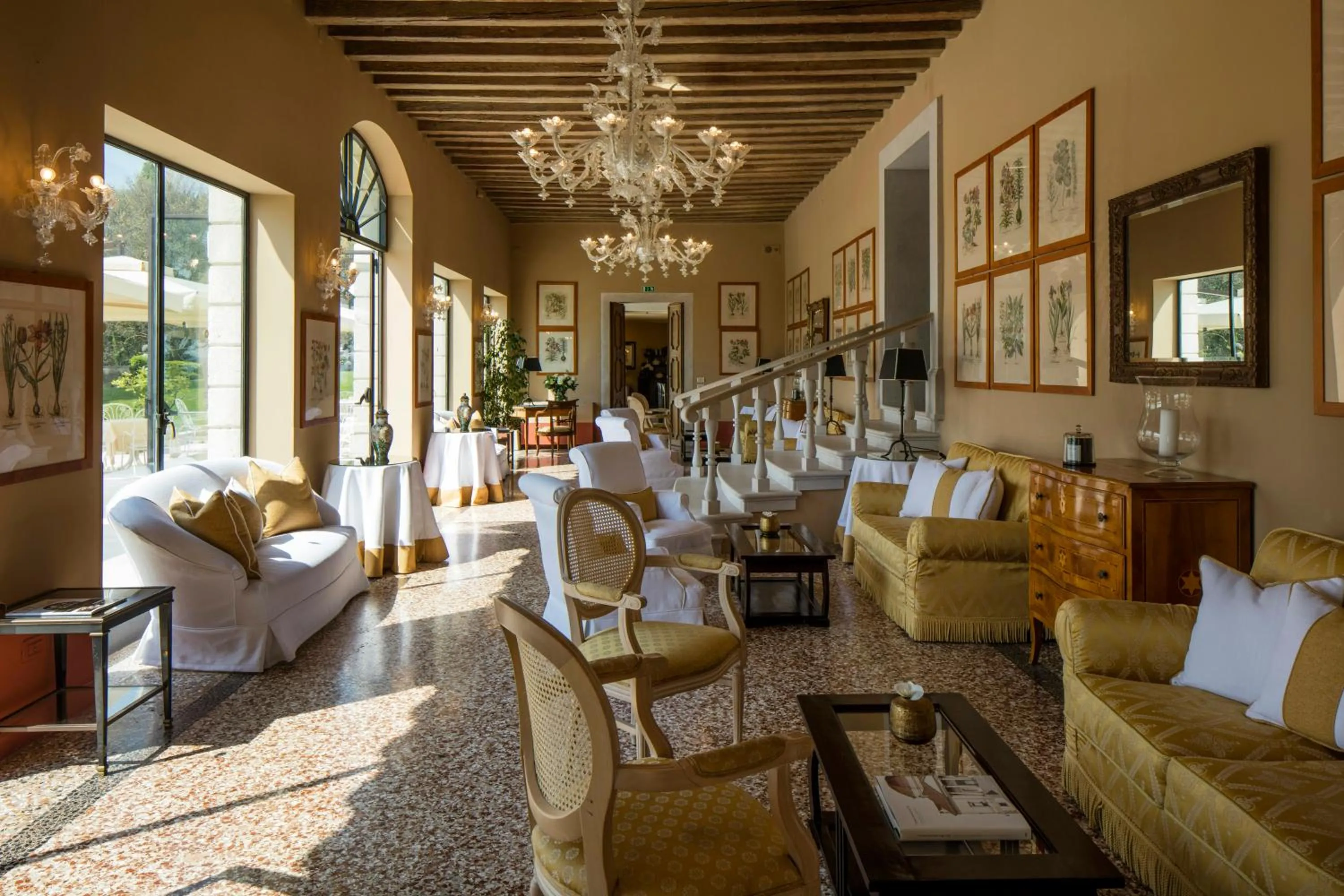 Lobby or reception in Villa Michelangelo Vicenza – Starhotels Collezione
