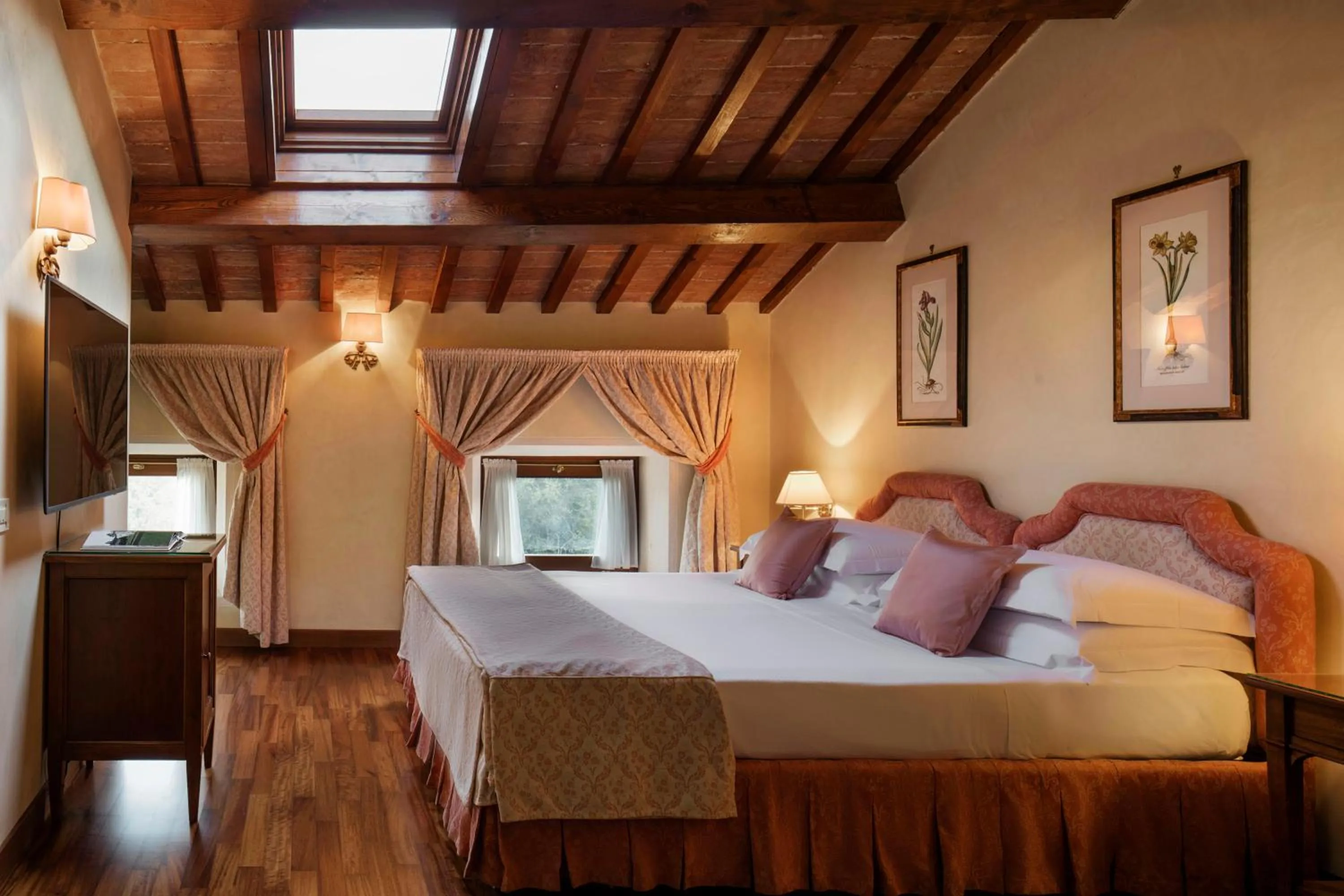 Bedroom, Bed in Villa Michelangelo Vicenza – Starhotels Collezione