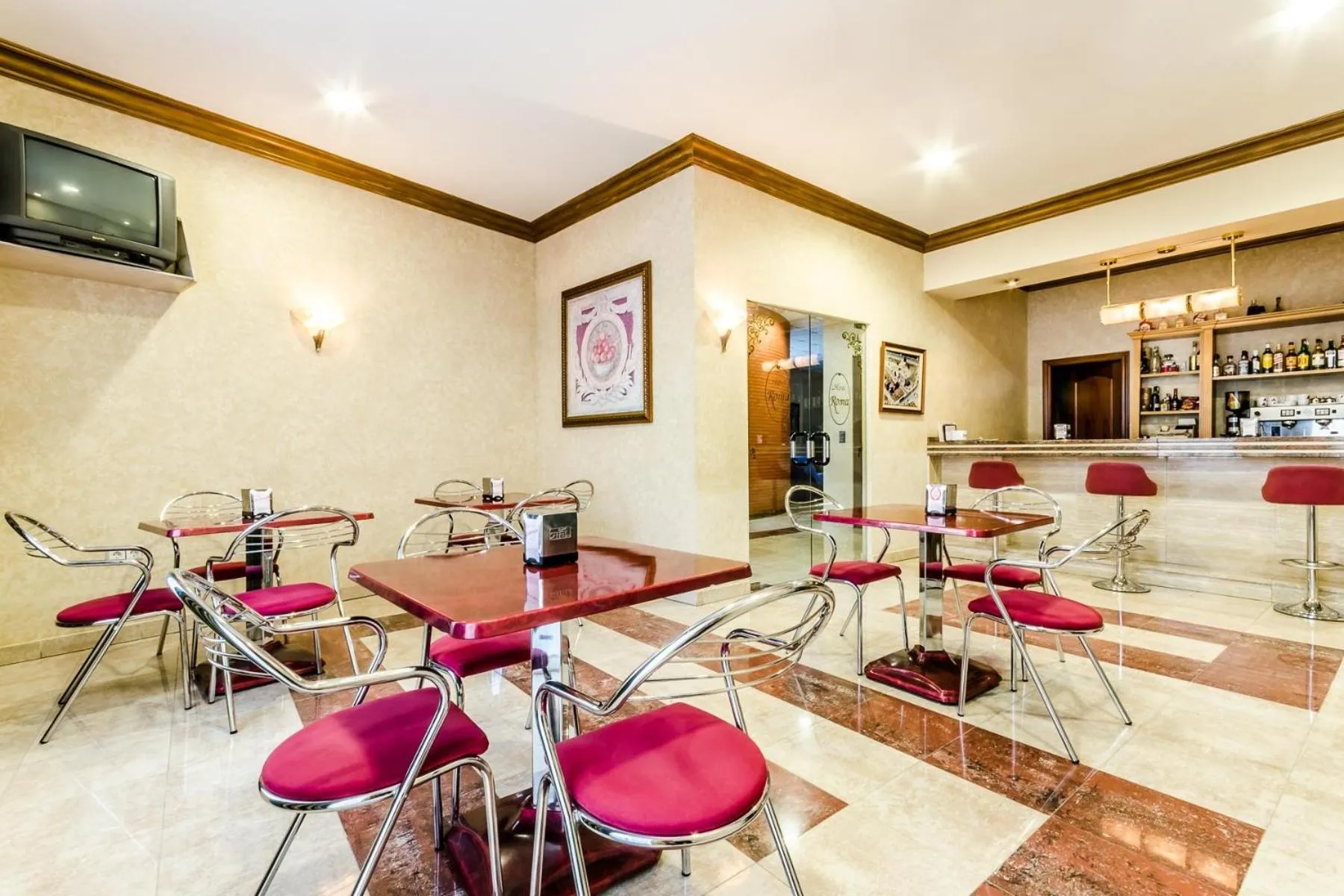 Lounge or bar in Roma Aurea